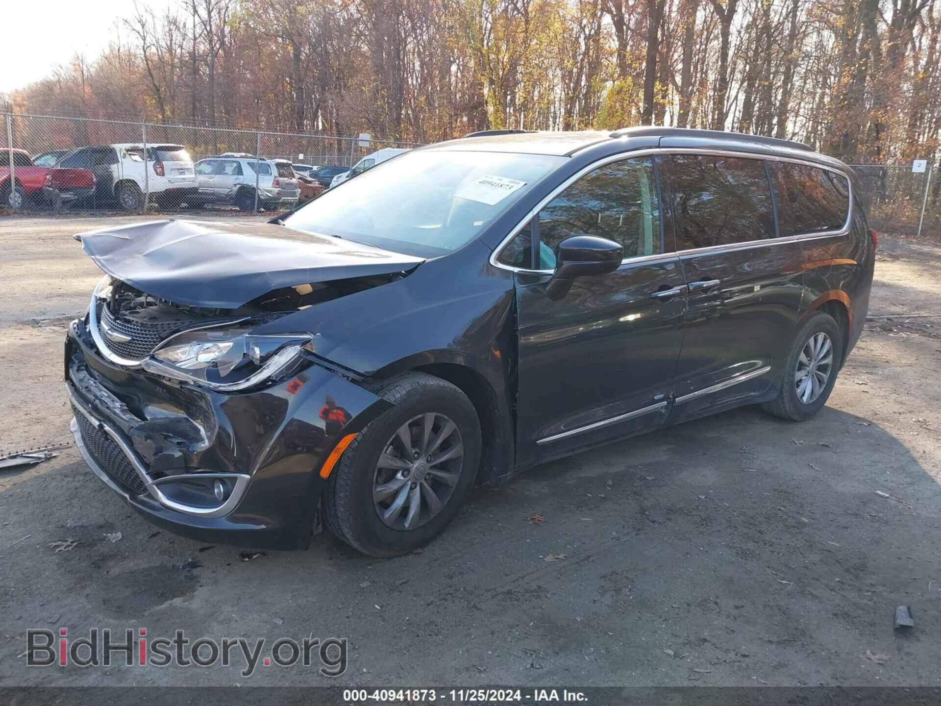 2017 CHRYSLER PACIFICA - VIN: 2C4RC1BG2HR745414 - Photo 2