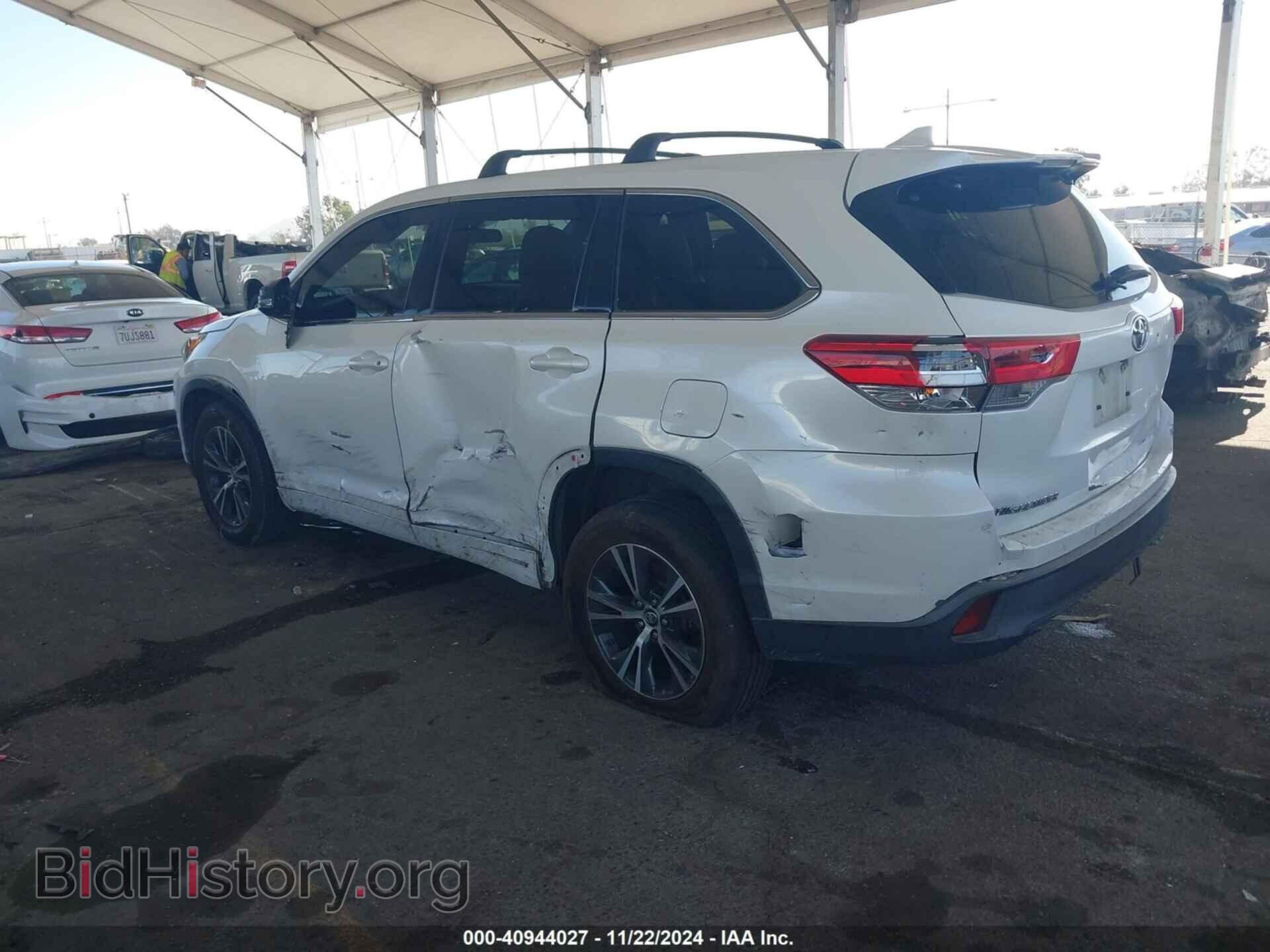 2017 TOYOTA HIGHLANDER - VIN: 5TDZZRFH5HS218703 - Фото 3