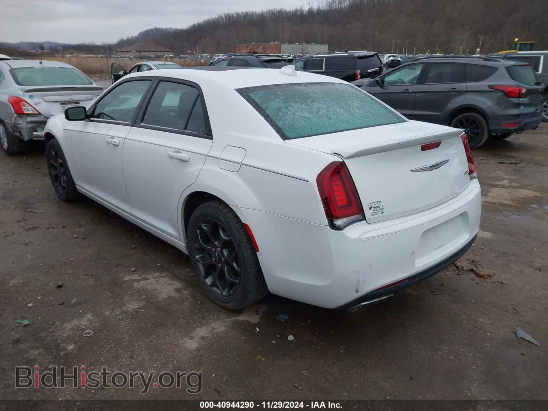 2016 CHRYSLER 300 - VIN: 2C3CCAGG3GH278284 - Фото 3