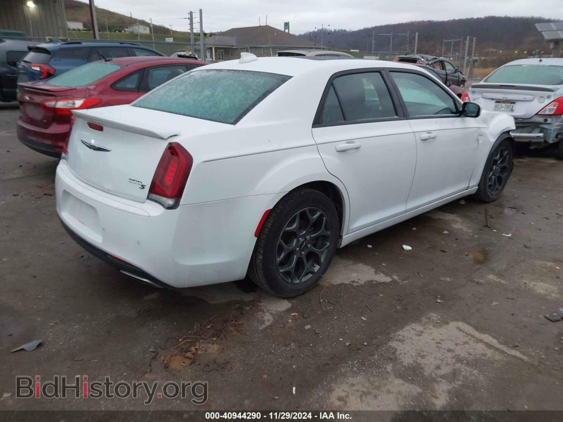2016 CHRYSLER 300 - VIN: 2C3CCAGG3GH278284 - Фото 4