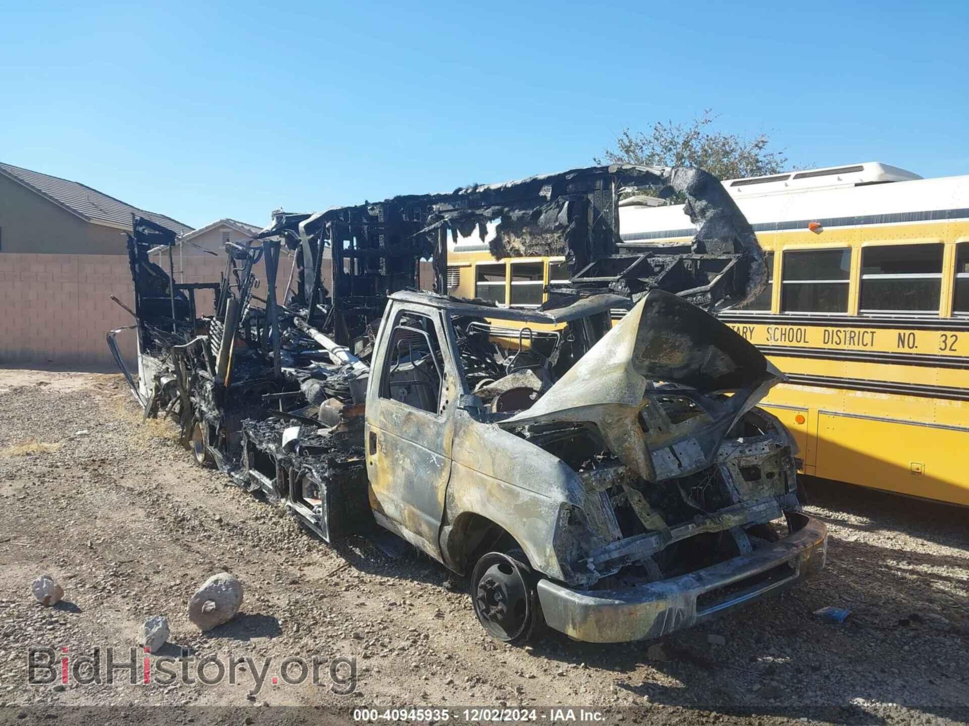 2012 FORD E-450 CUTAWAY - VIN: 1FDXE4FS2CDB15546 - Photo 2