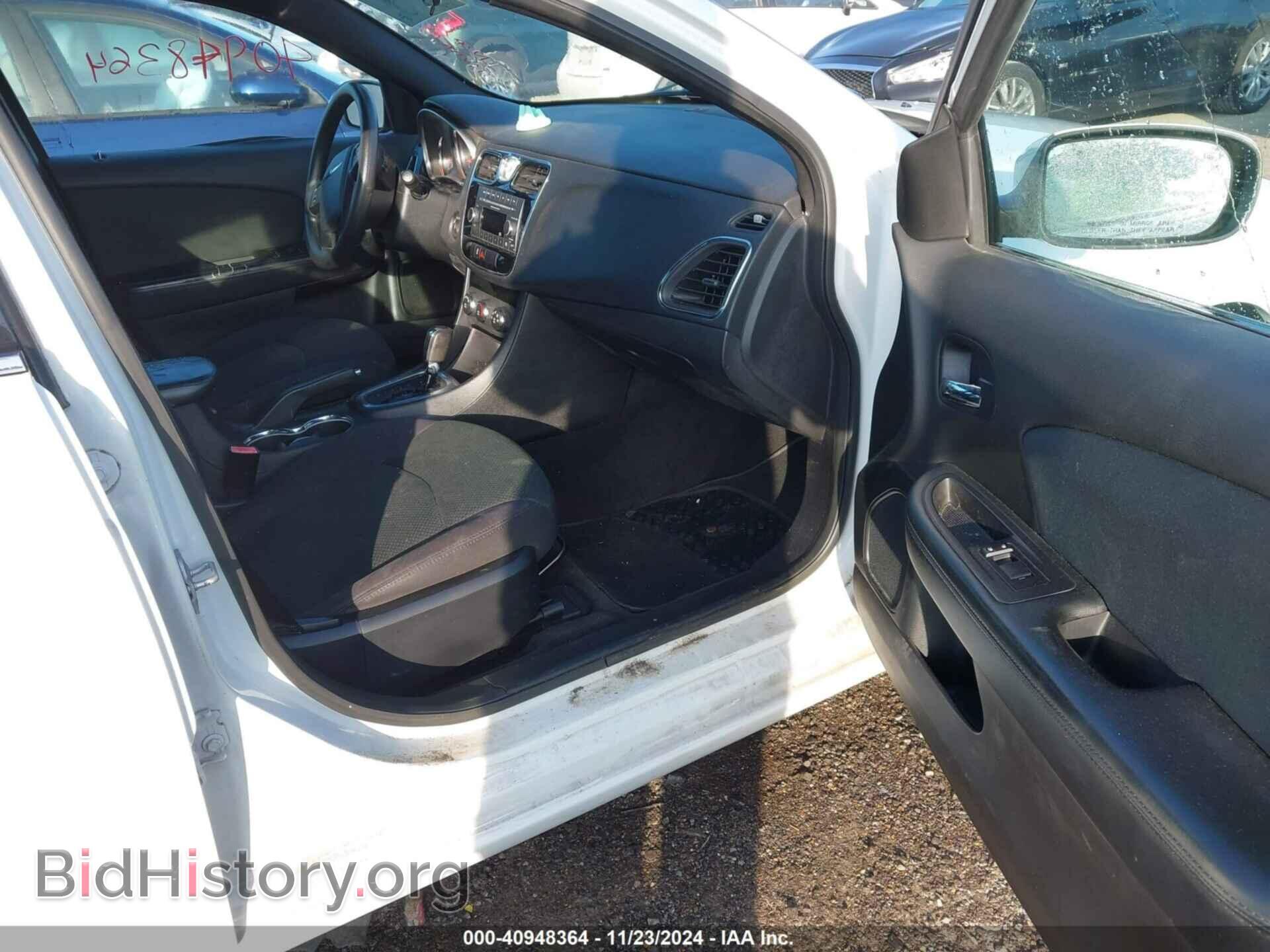 2012 CHRYSLER 200 - VIN: 1C3CCBAB8CN179819 - Photo 5