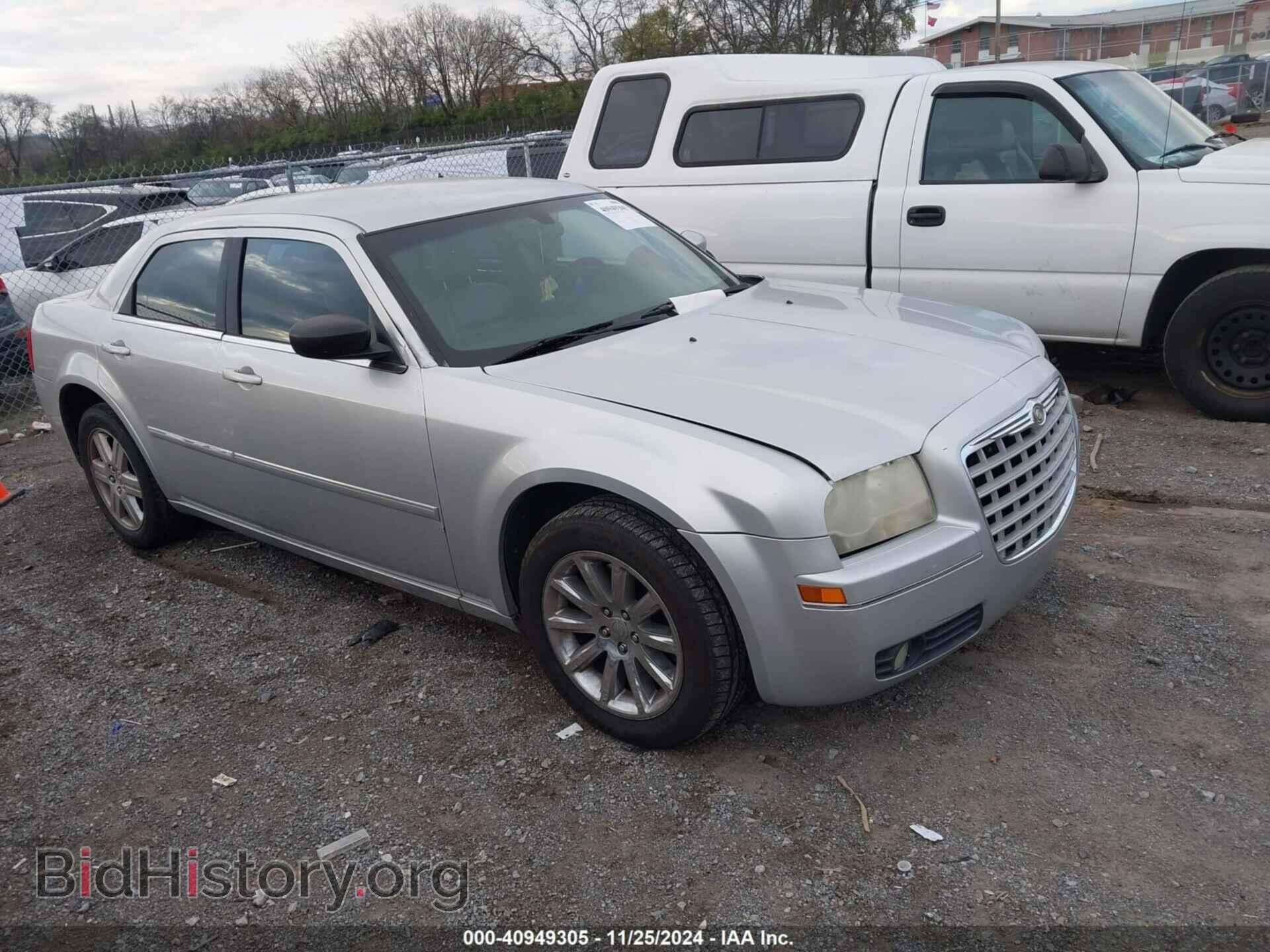 Фотография 2C3KK53GX6H523303 - CHRYSLER 300 2006