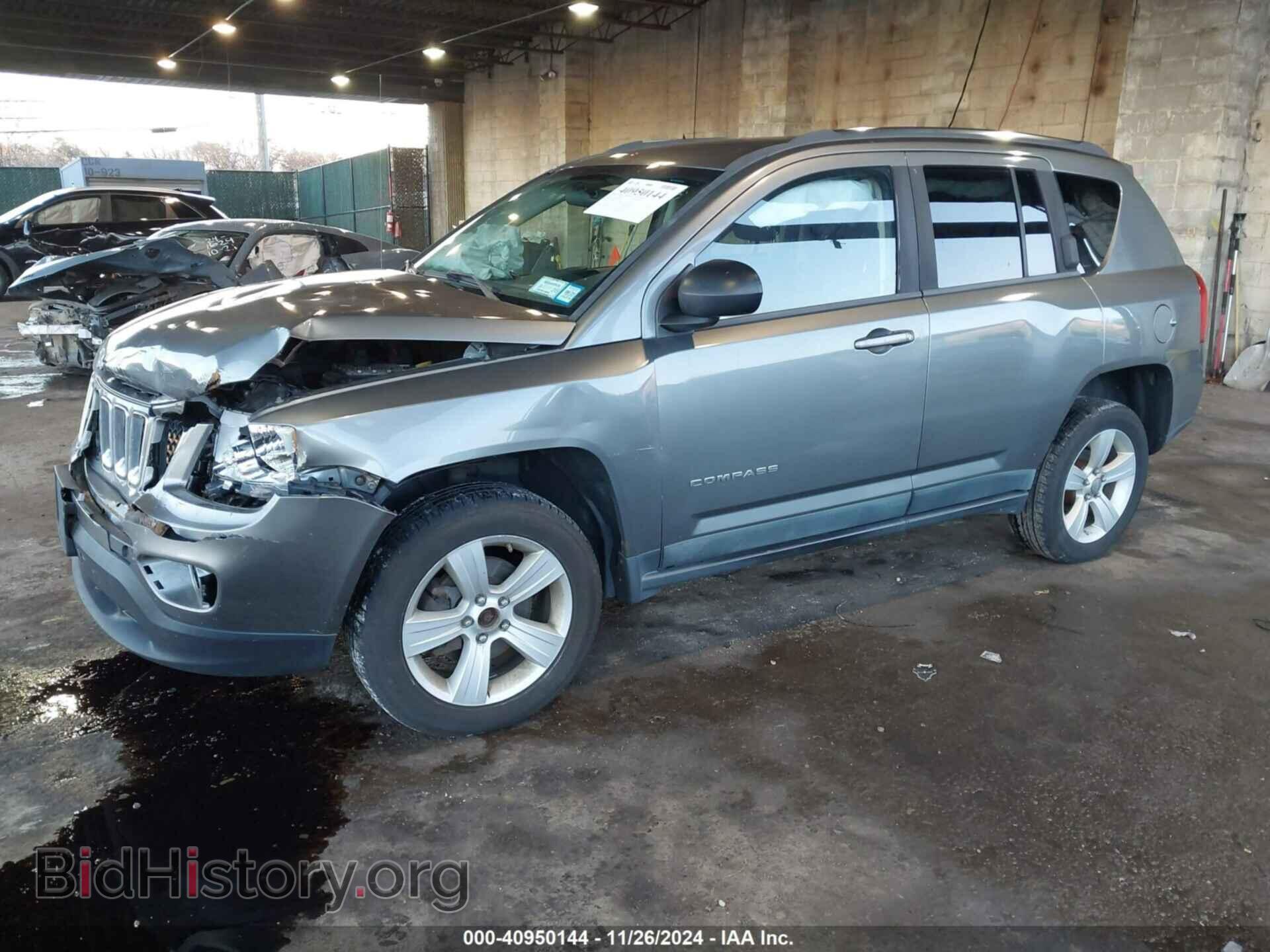2011 JEEP COMPASS - VIN: 1J4NF1FB9BD279957 - Фото 2