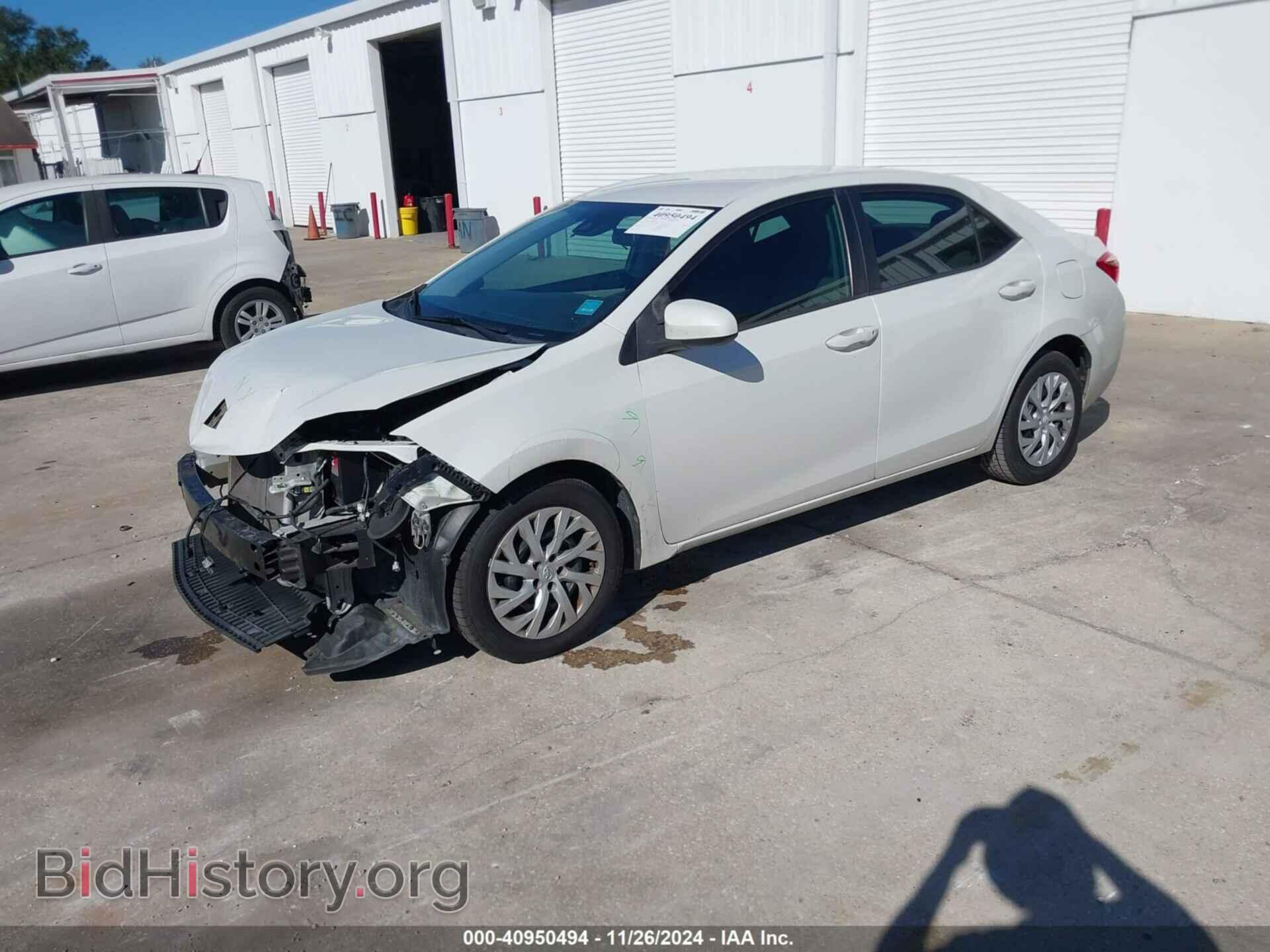 2018 TOYOTA COROLLA - VIN: 5YFBURHE2JP834831 - Фото 2