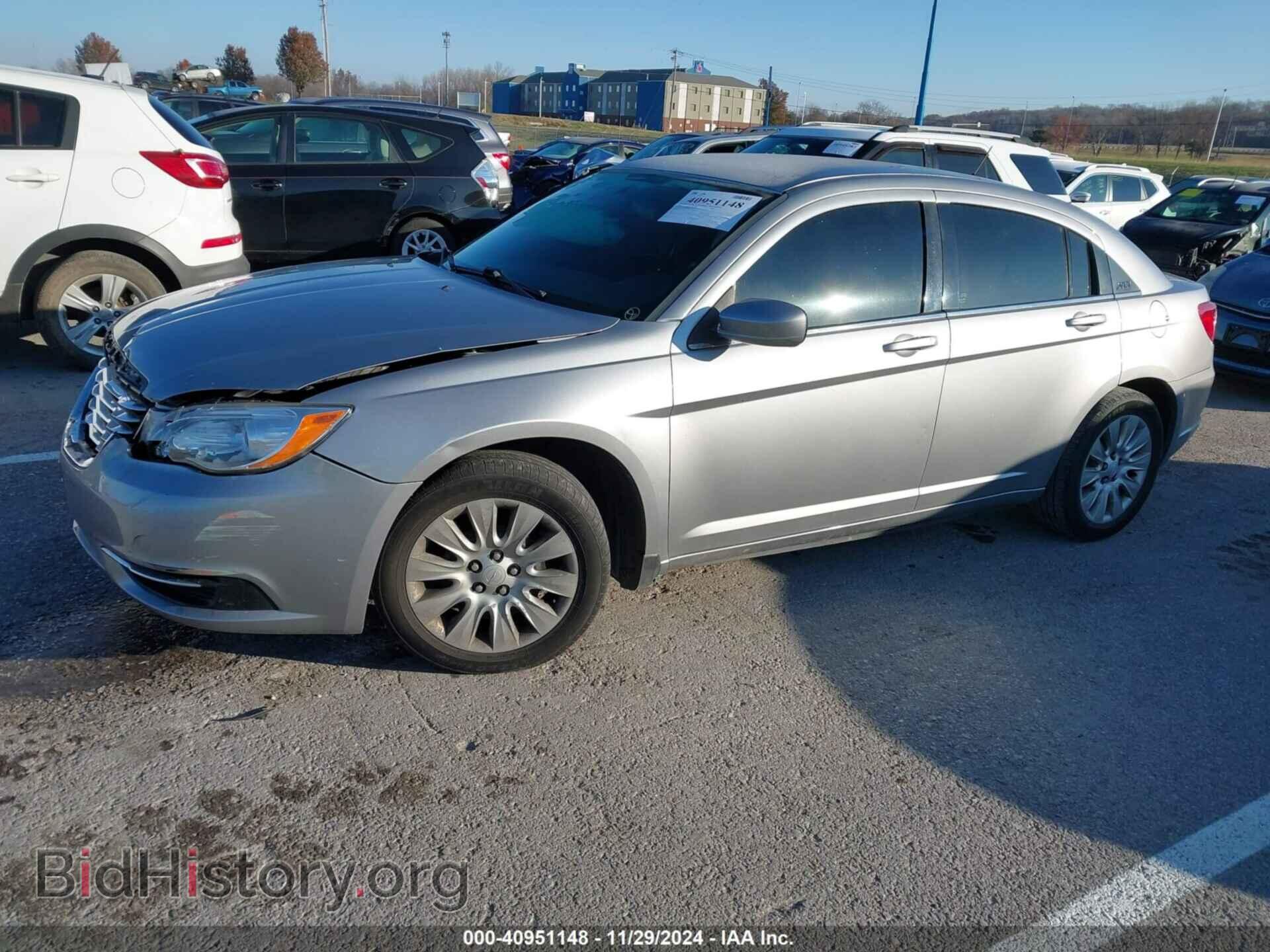 2013 CHRYSLER 200 - VIN: 1C3CCBAB7DN715340 - Фото 2
