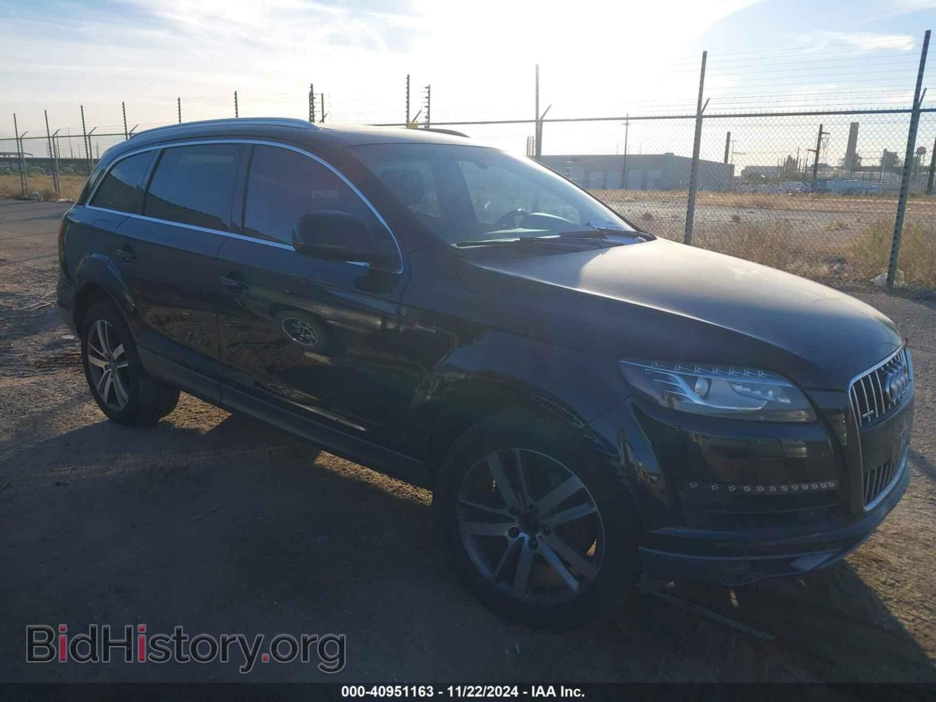 Photo WA1LGAFE3BD001487 - AUDI Q7 2011