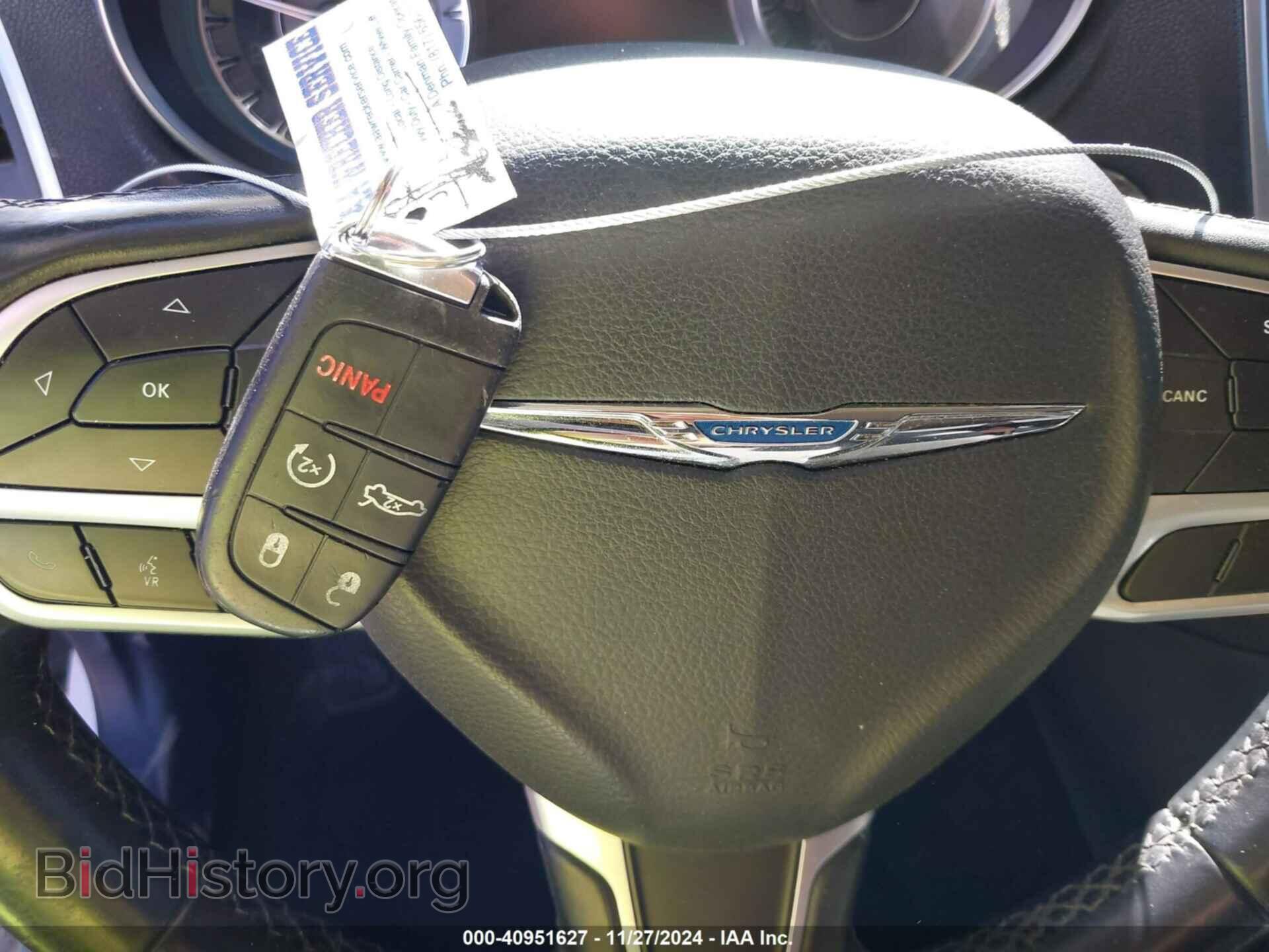 2018 CHRYSLER 300 - VIN: 2C3CCAAG5JH137345 - Фото 11