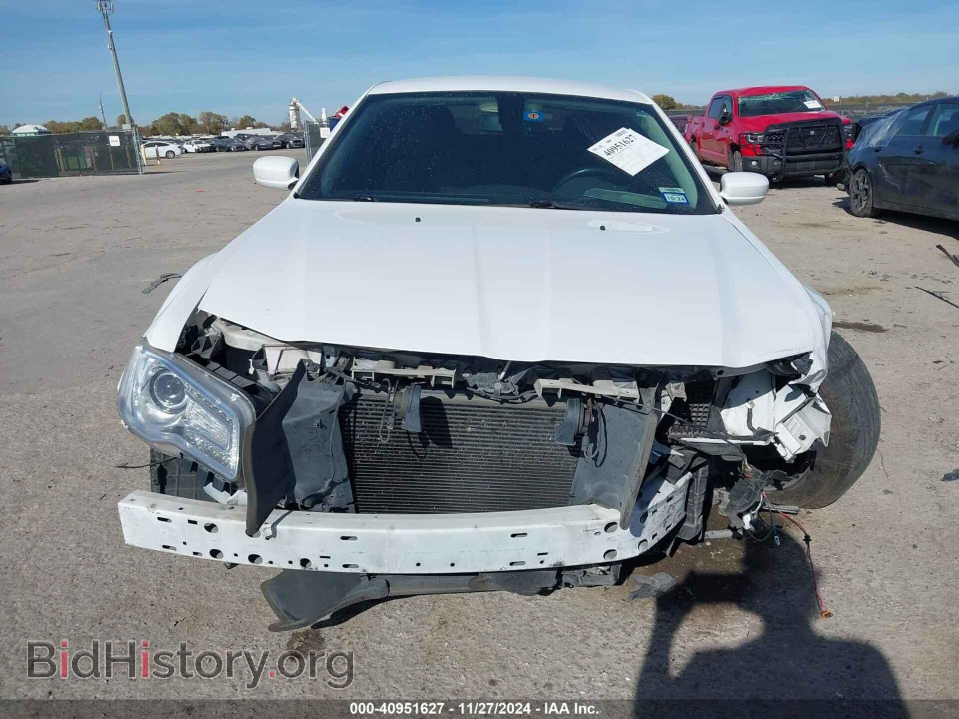2018 CHRYSLER 300 - VIN: 2C3CCAAG5JH137345 - Фото 13