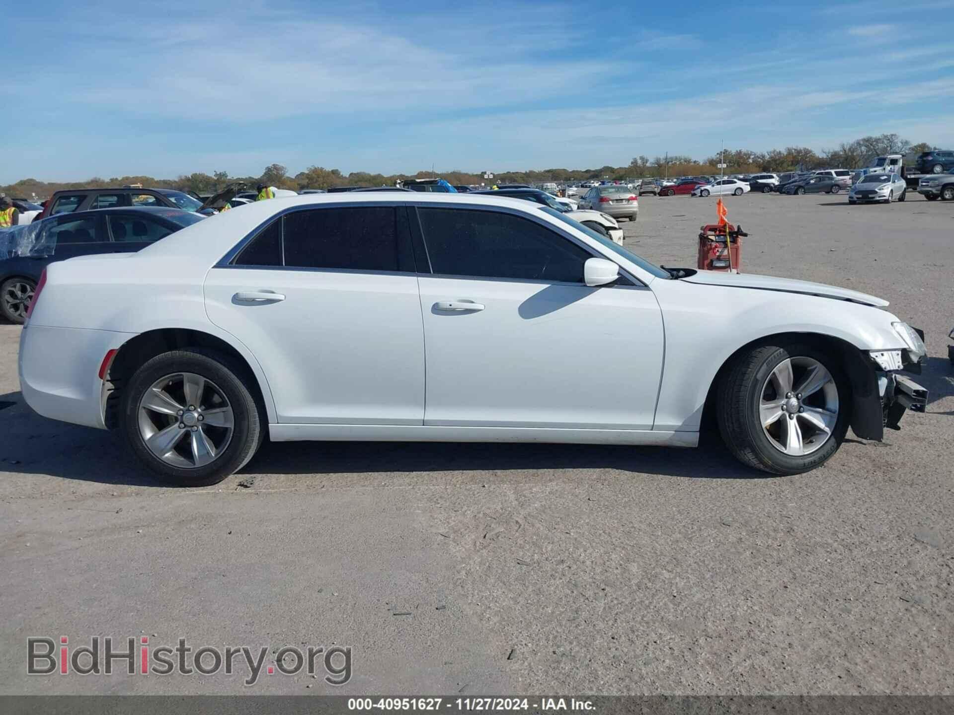 2018 CHRYSLER 300 - VIN: 2C3CCAAG5JH137345 - Фото 14