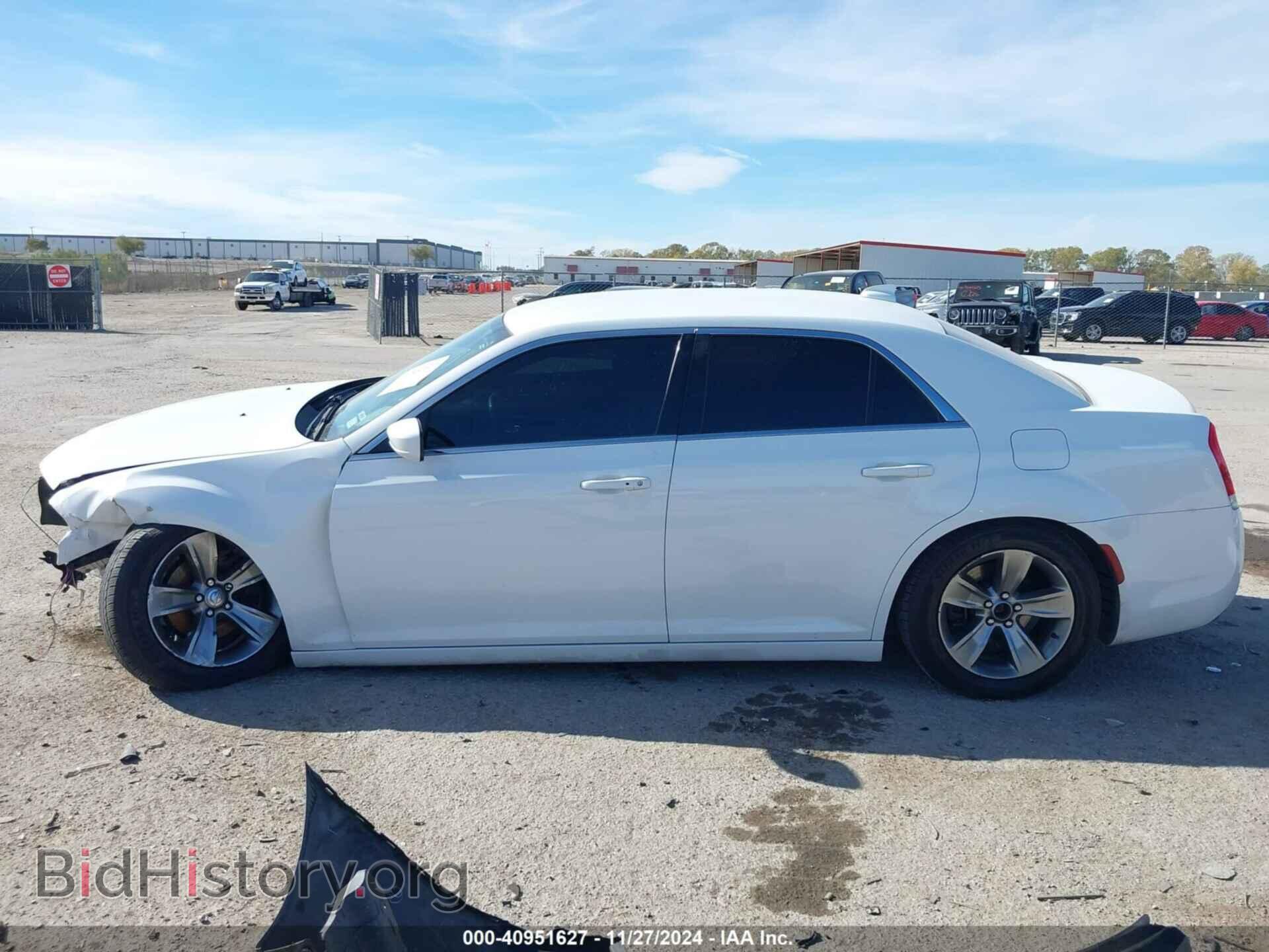 2018 CHRYSLER 300 - VIN: 2C3CCAAG5JH137345 - Фото 15