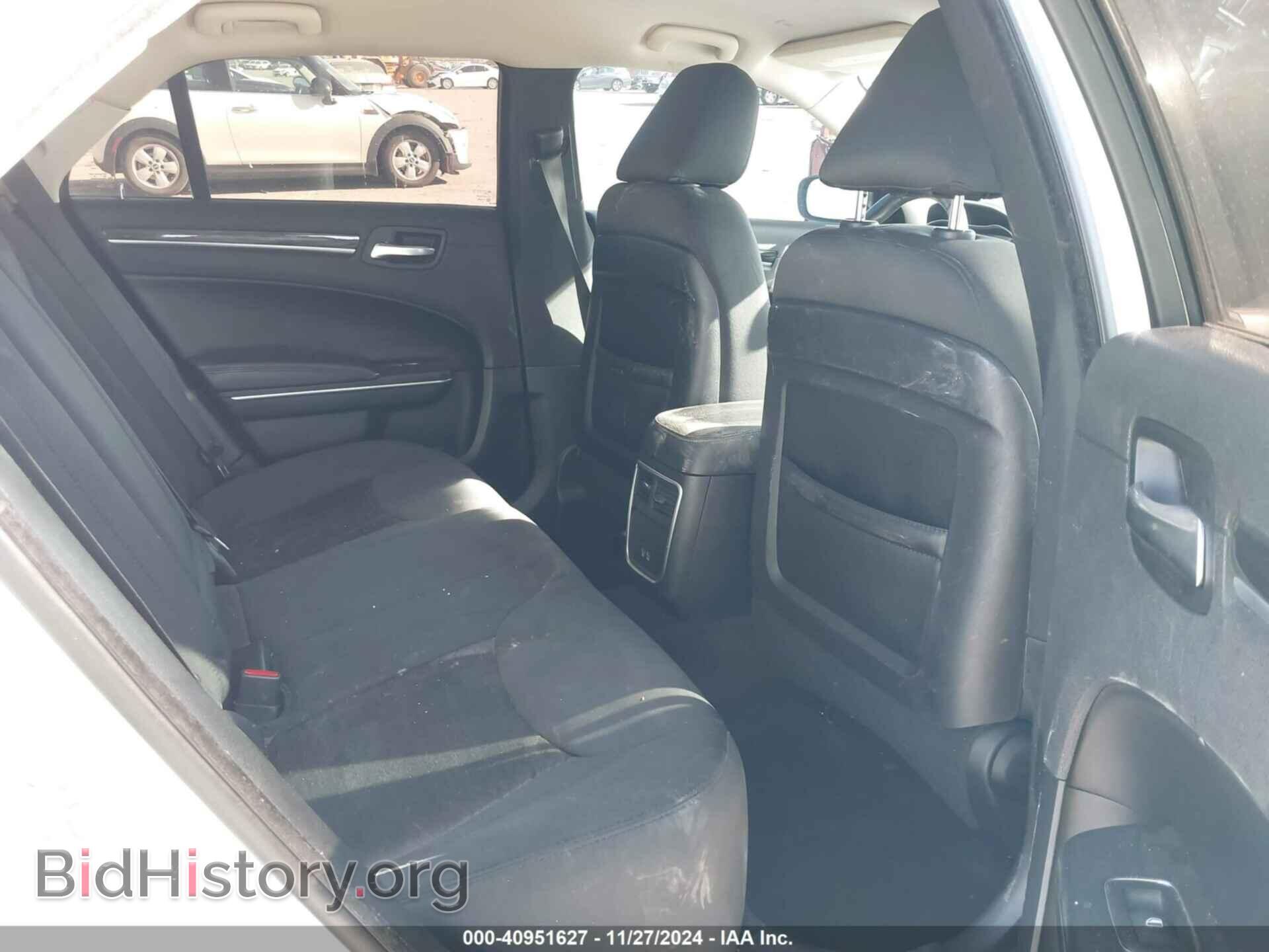 2018 CHRYSLER 300 - VIN: 2C3CCAAG5JH137345 - Фото 8