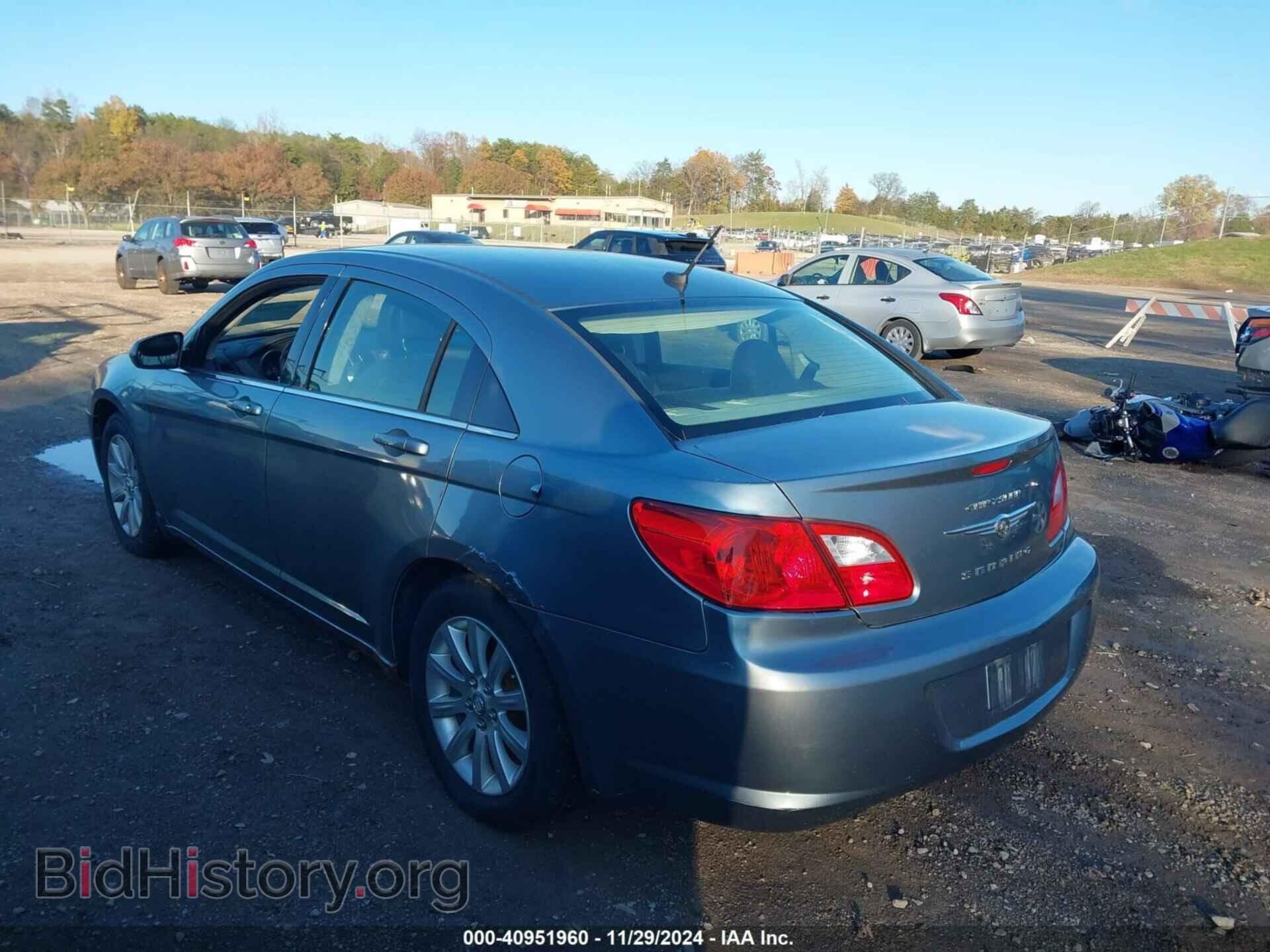 2010 CHRYSLER SEBRING - VIN: 1C3CC5FB8AN110748 - Фото 3