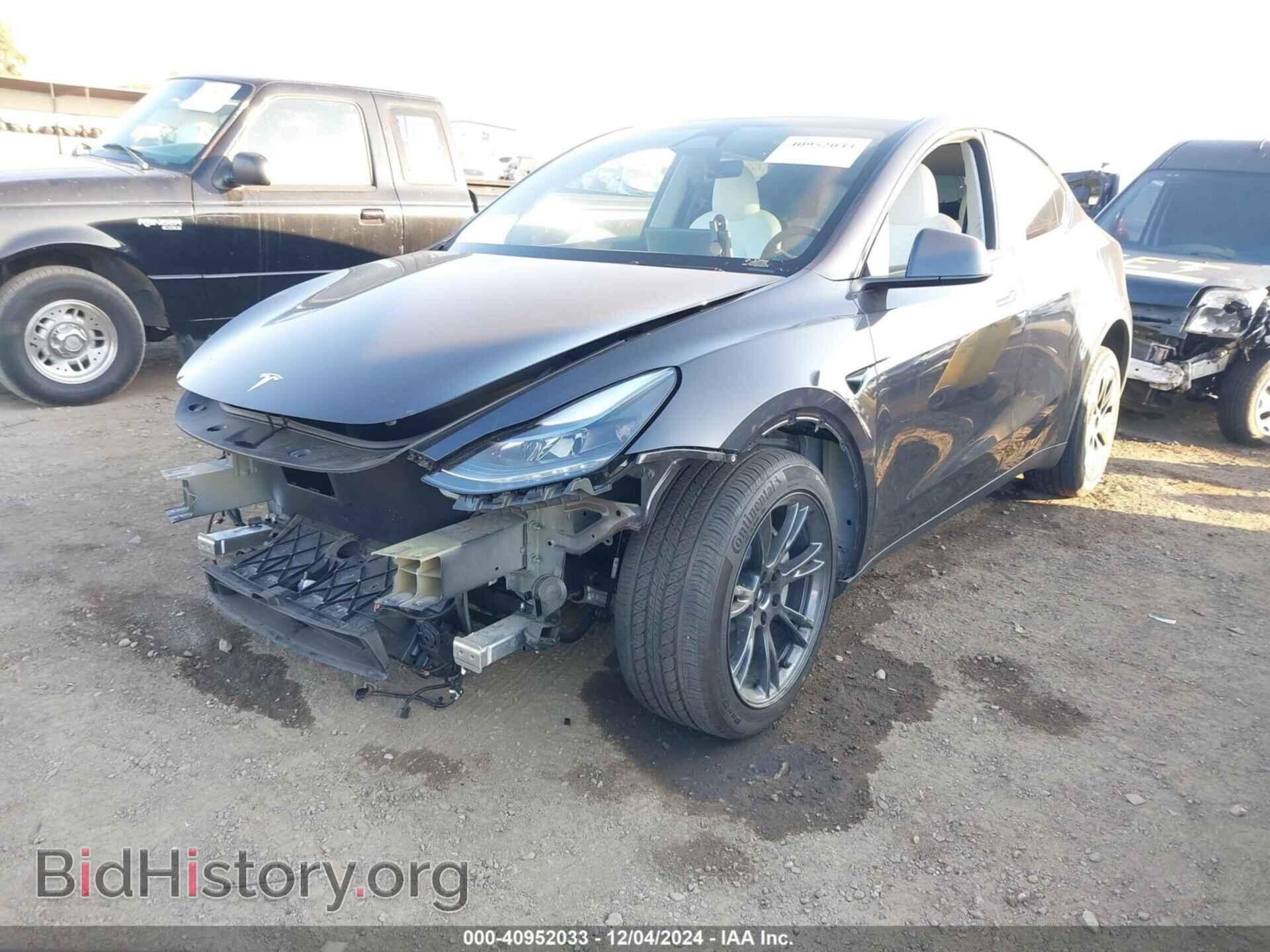 2024 TESLA MODEL Y - VIN: 7SAYGDED6RF103670 - Фото 2
