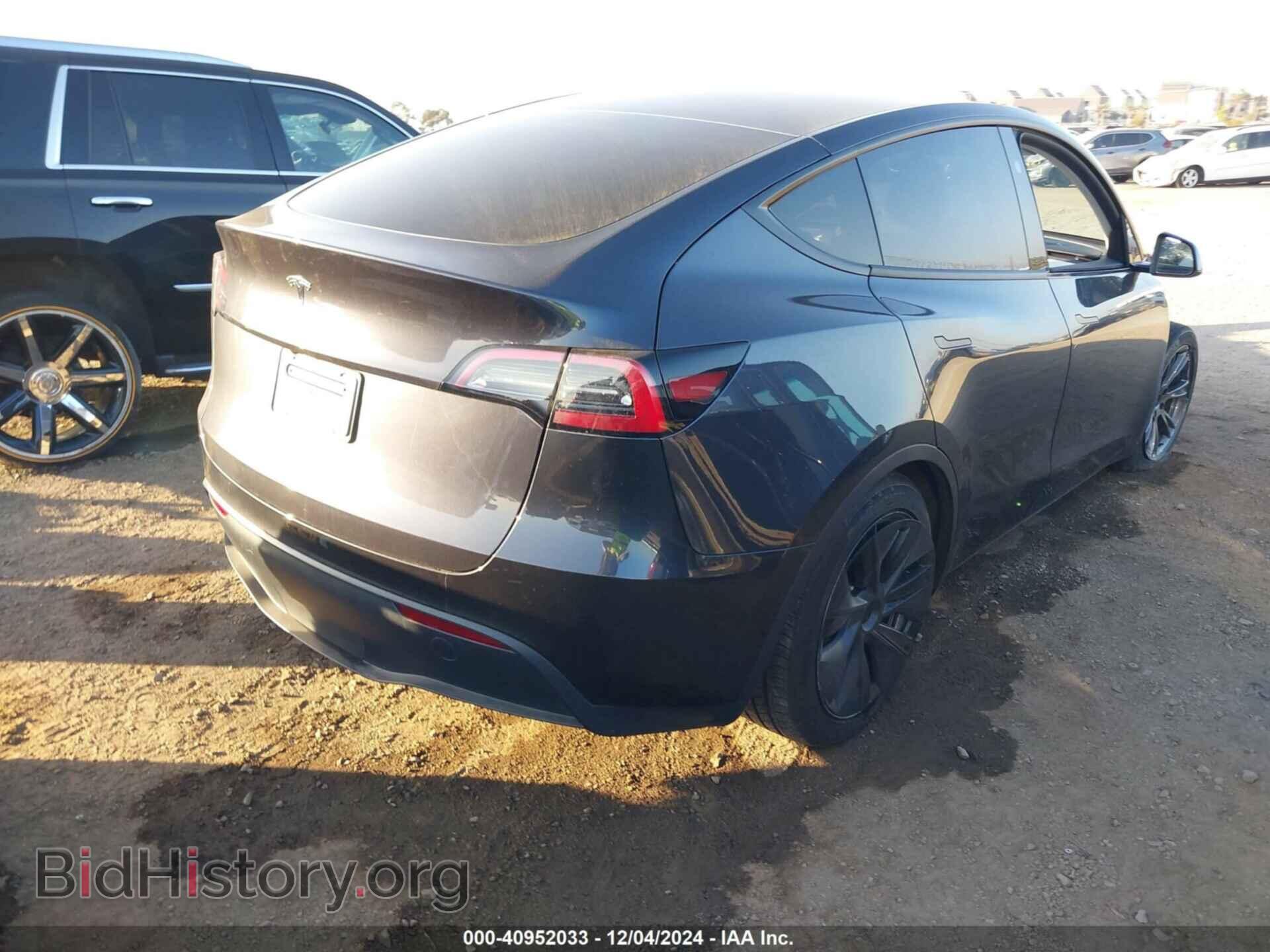 2024 TESLA MODEL Y - VIN: 7SAYGDED6RF103670 - Фото 4