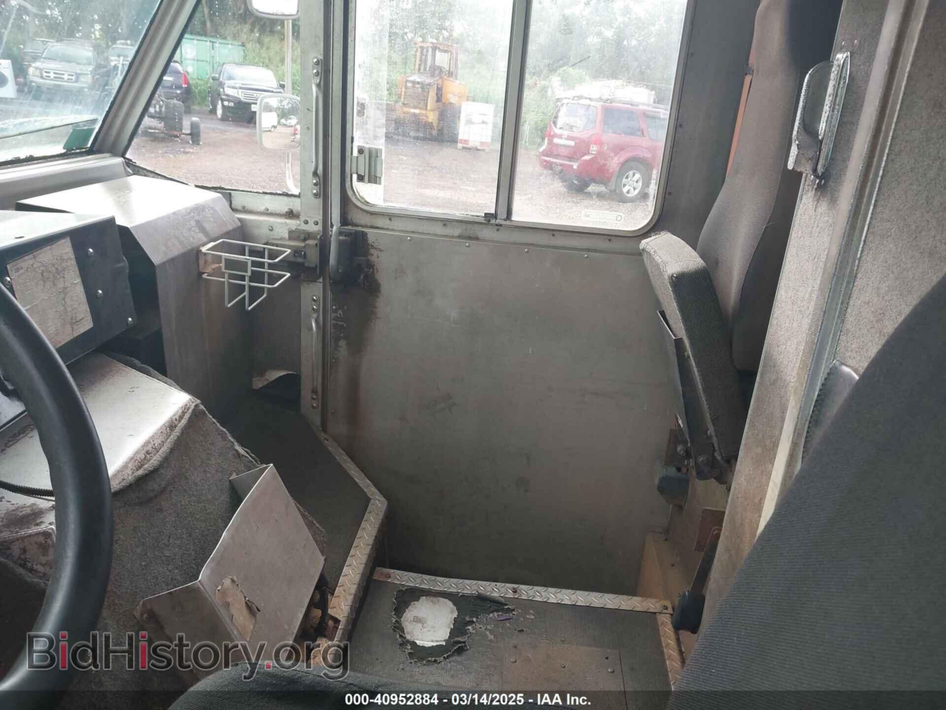 2007 FORD E-350 STRIPPED - VIN: 1FCKE39LX7DA68303 - Фото 2