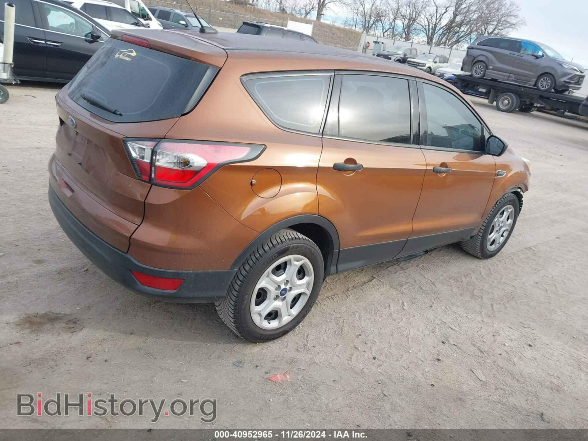 2017 FORD ESCAPE - VIN: 1FMCU0F76HUB61300 - Фото 4