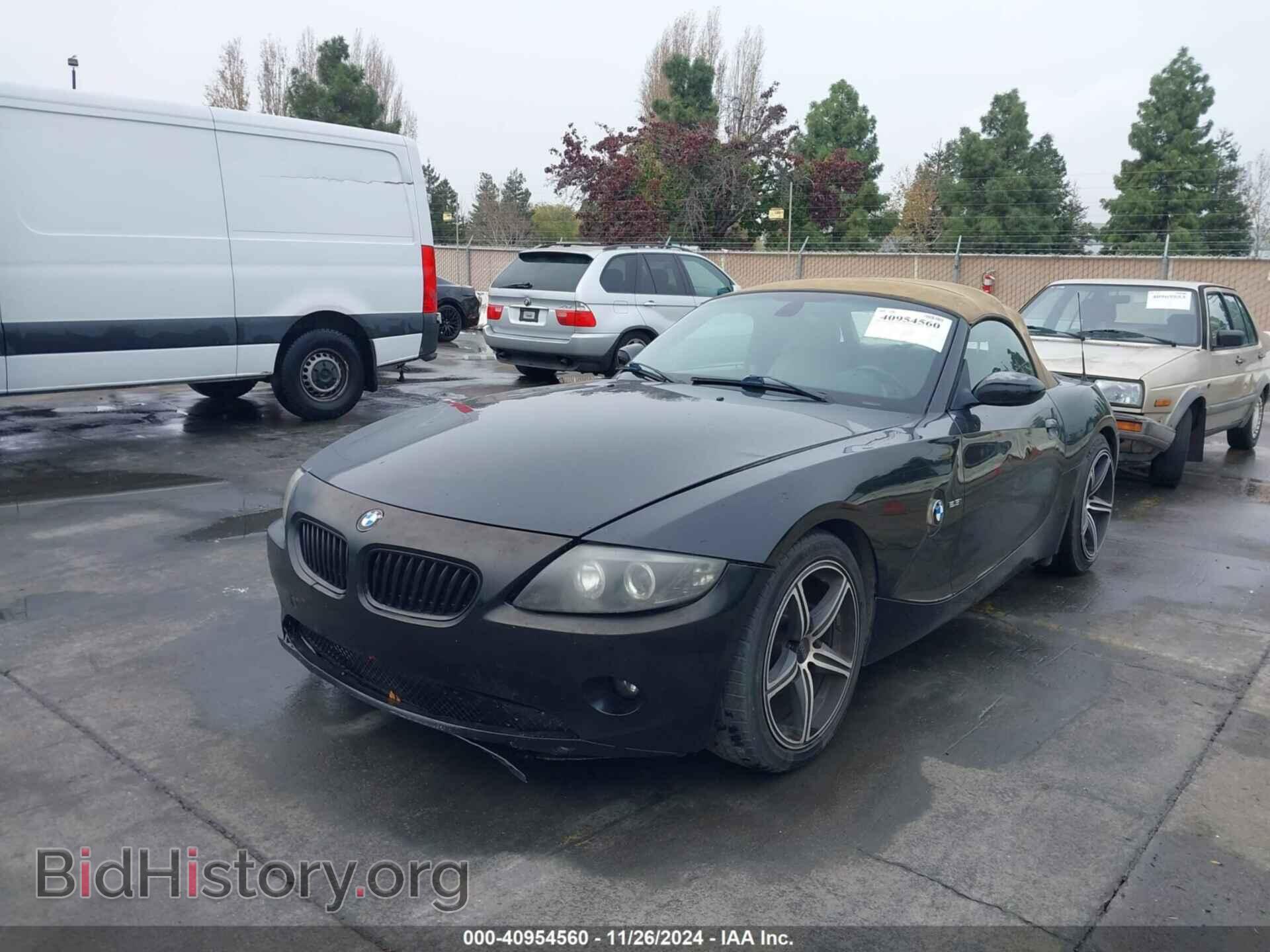 2005 BMW Z4 - VIN: 4USBT33585LS58646 - Photo 2