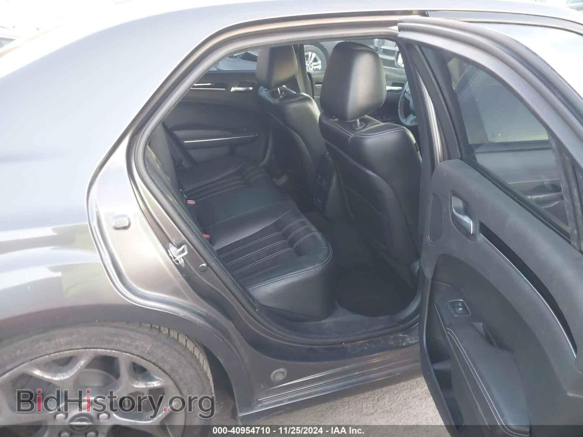 2017 CHRYSLER 300 - VIN: 2C3CCABG2HH577404 - Фото 8