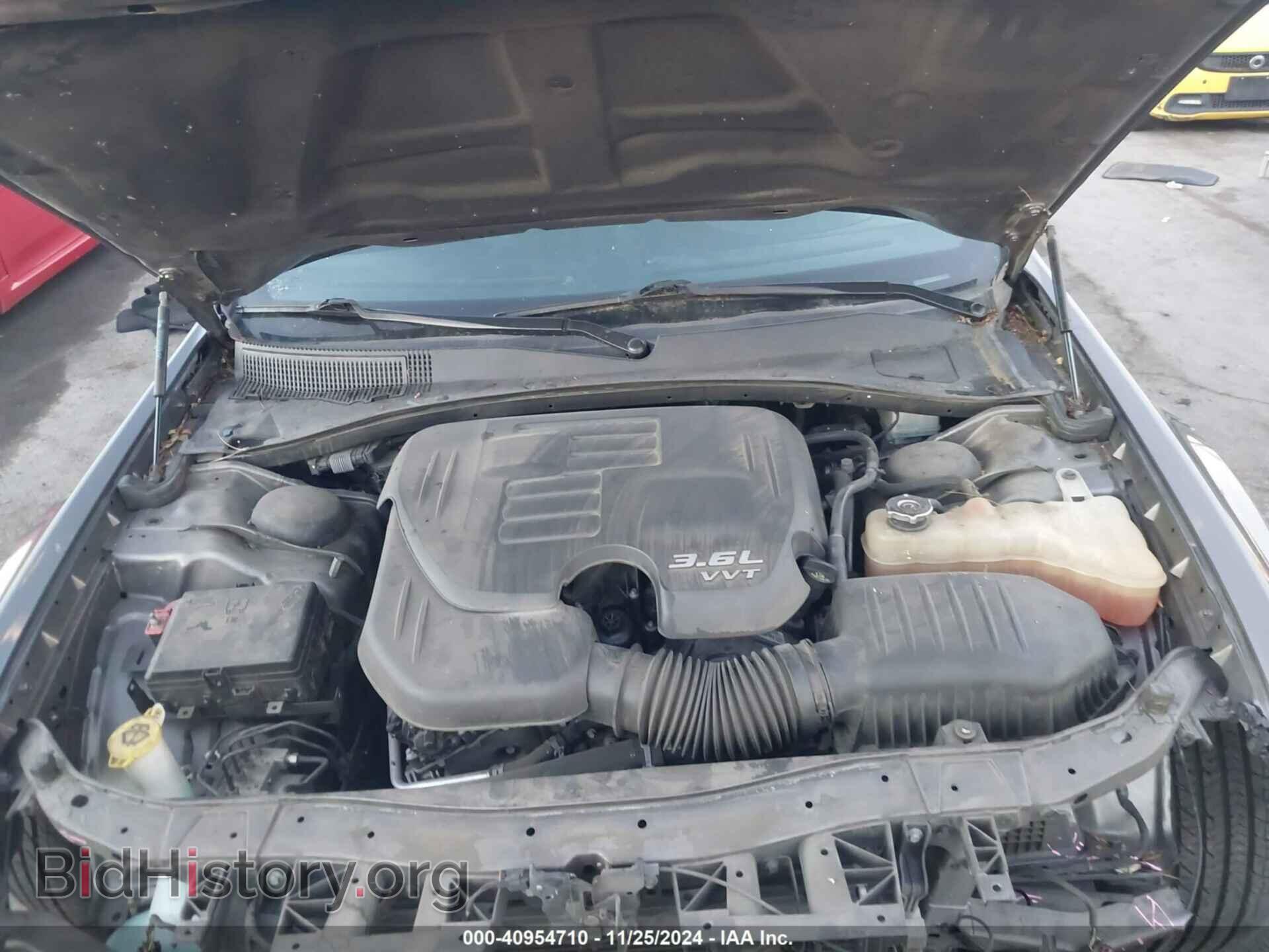 2017 CHRYSLER 300 - VIN: 2C3CCABG2HH577404 - Фото 10