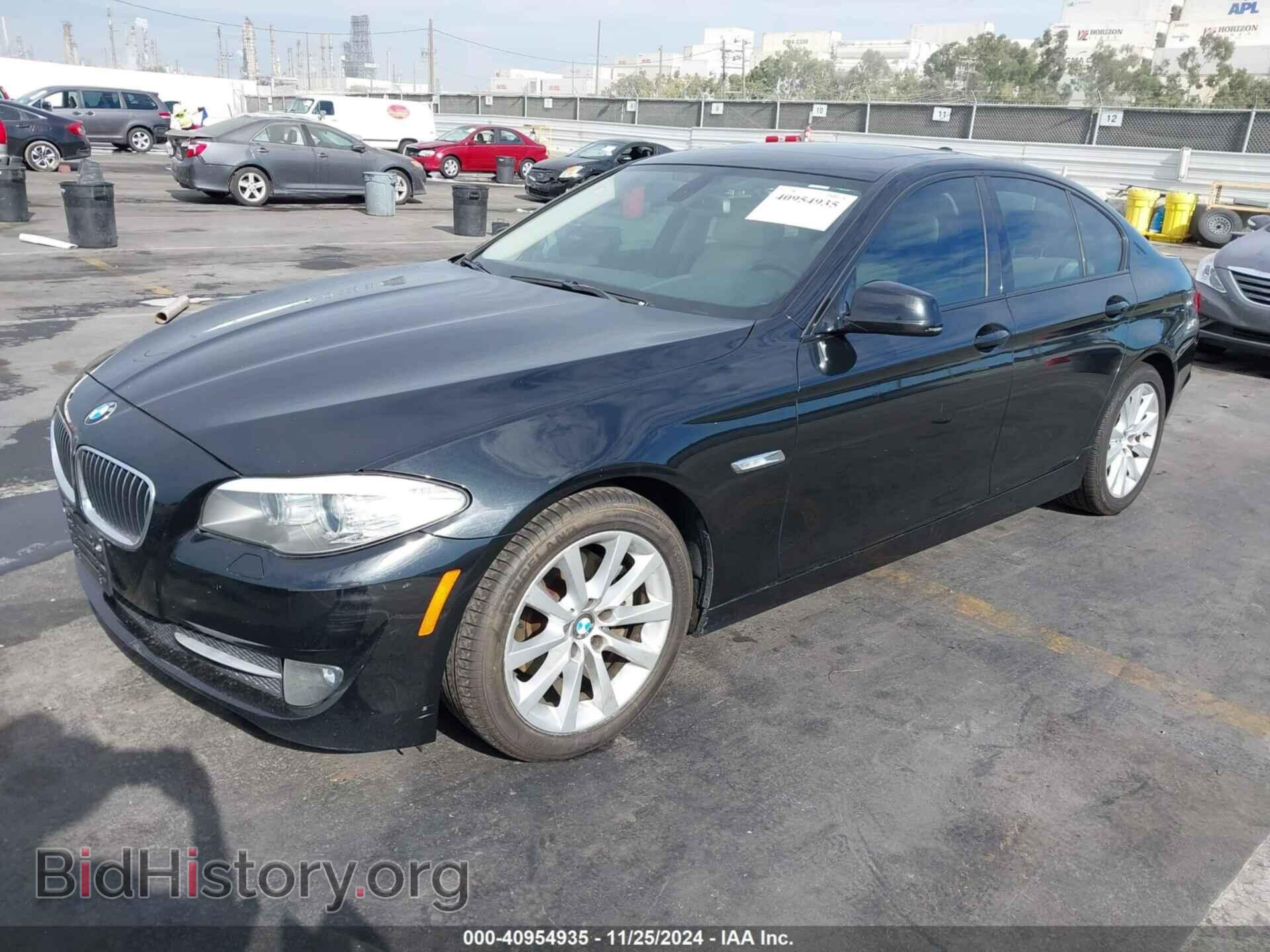 2011 BMW 528I - VIN: WBAFR1C55BC739621 - Фото 2
