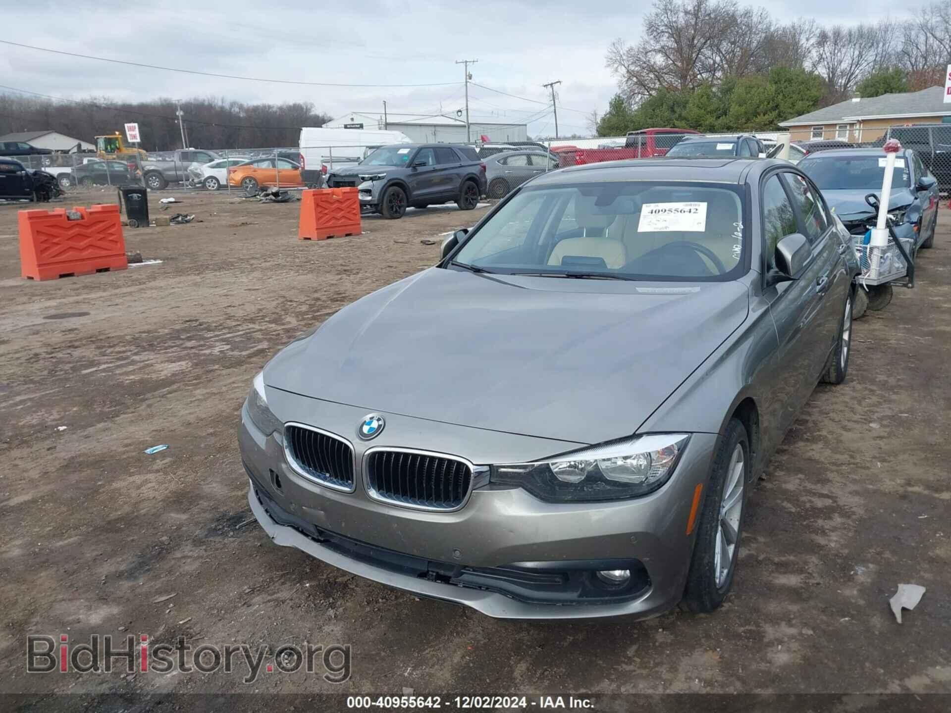 2017 BMW 320I - VIN: WBA8E1G38HNU18201 - Фото 2