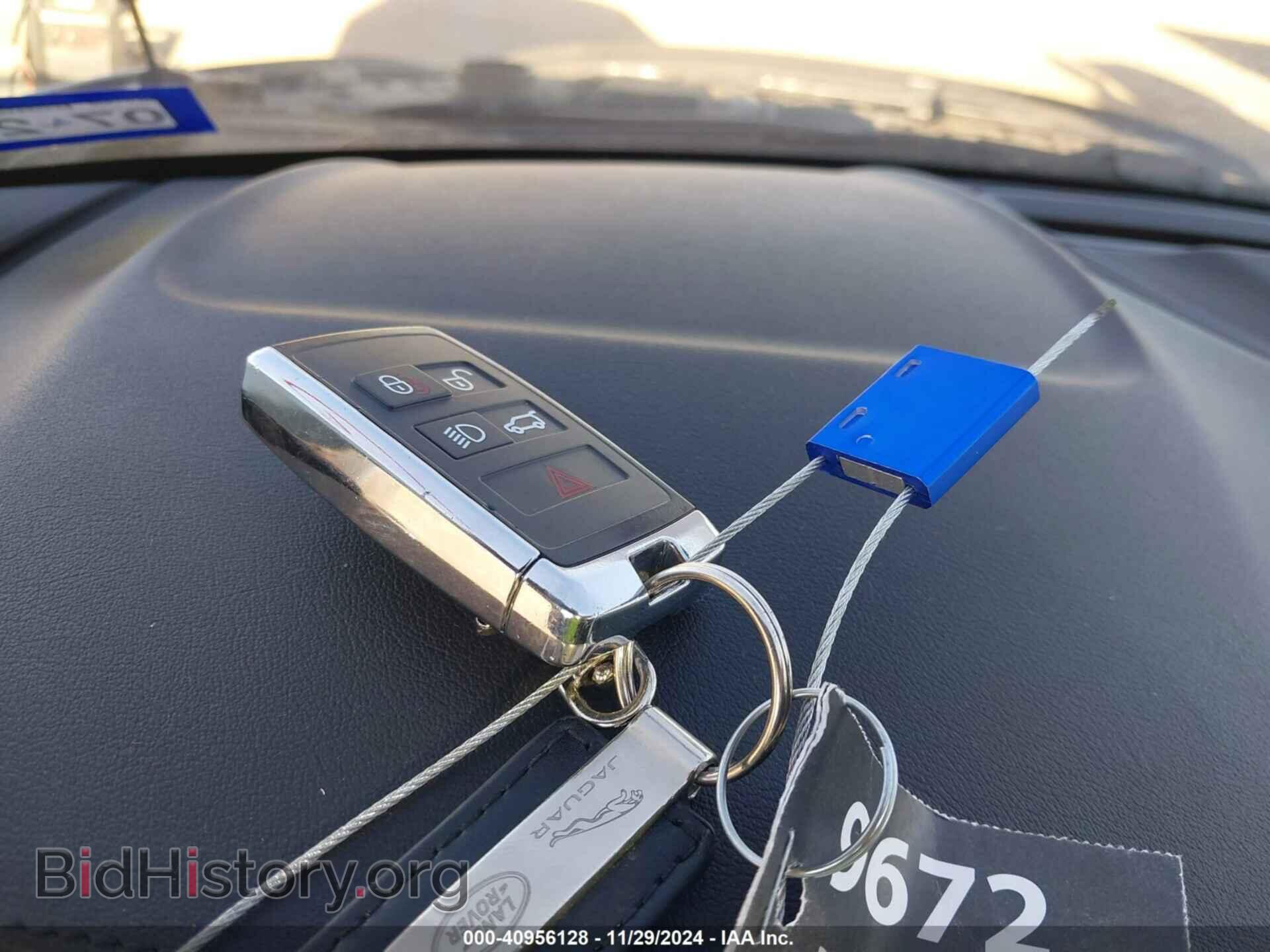 2018 JAGUAR E-PACE - VIN: SADFJ2FX6J1Z30864 - Photo 11