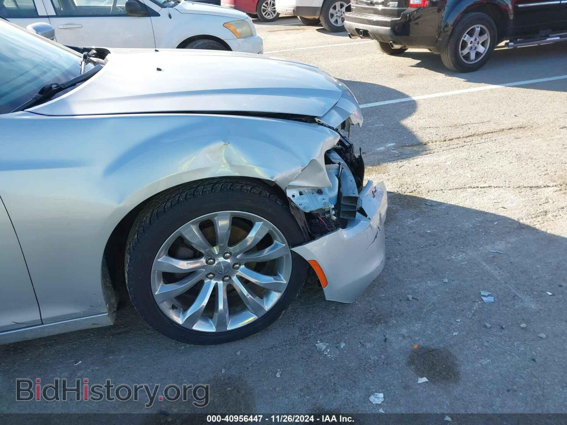 2019 CHRYSLER 300 - VIN: 2C3CCAAG4KH602201 - Фото 17