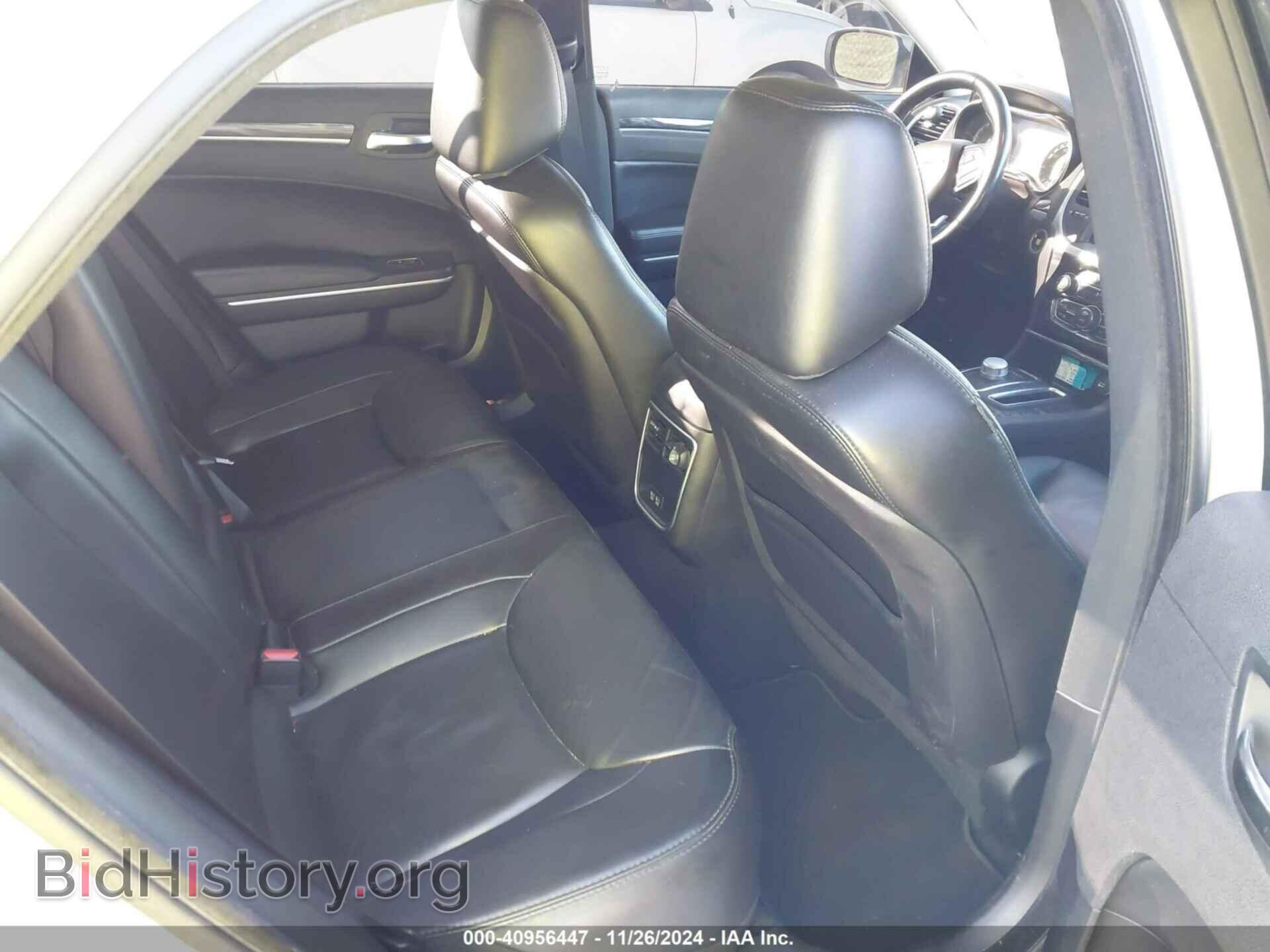 2019 CHRYSLER 300 - VIN: 2C3CCAAG4KH602201 - Фото 8