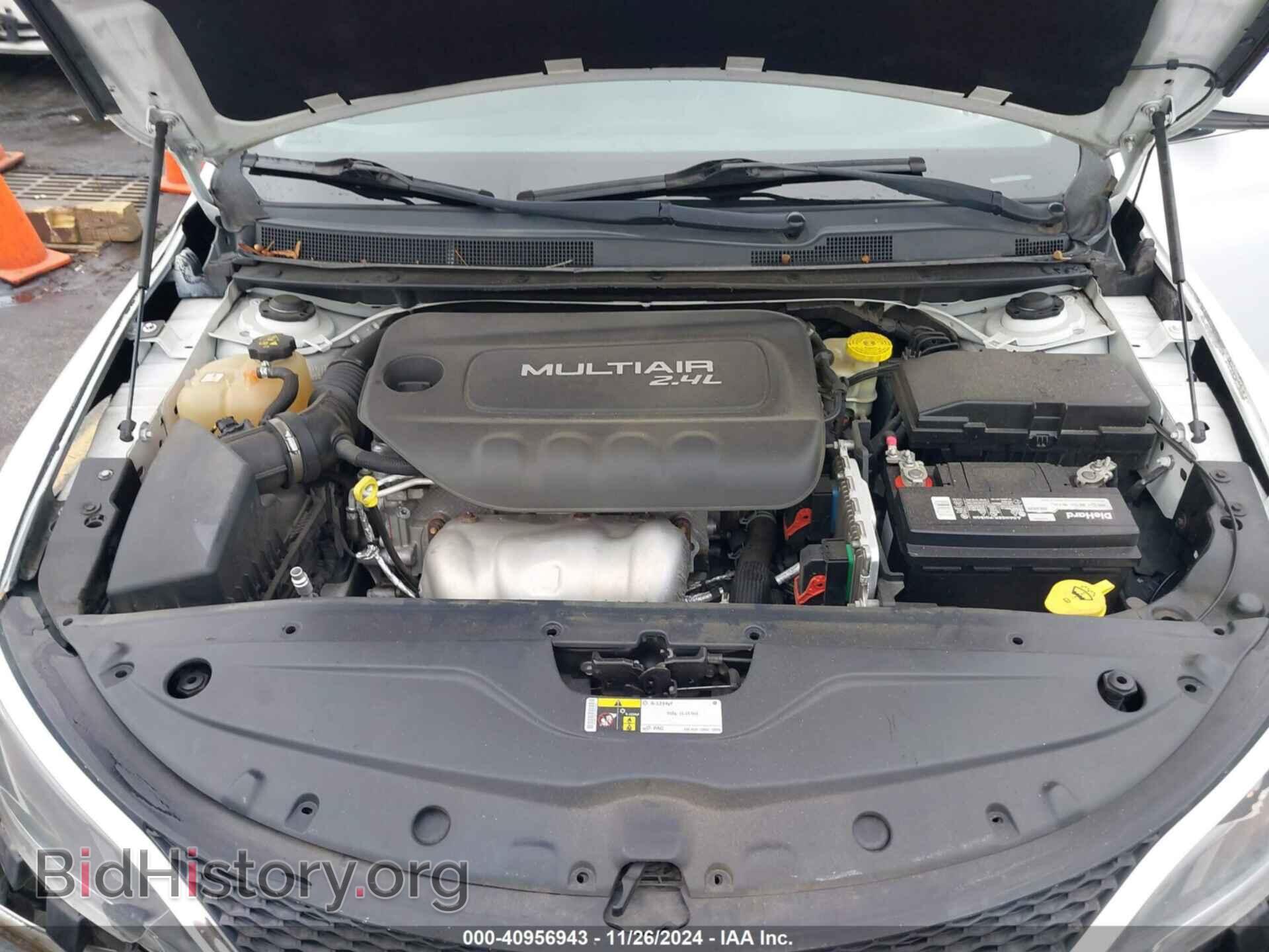 2015 CHRYSLER 200 - VIN: 1C3CCCABXFN603494 - Фото 10