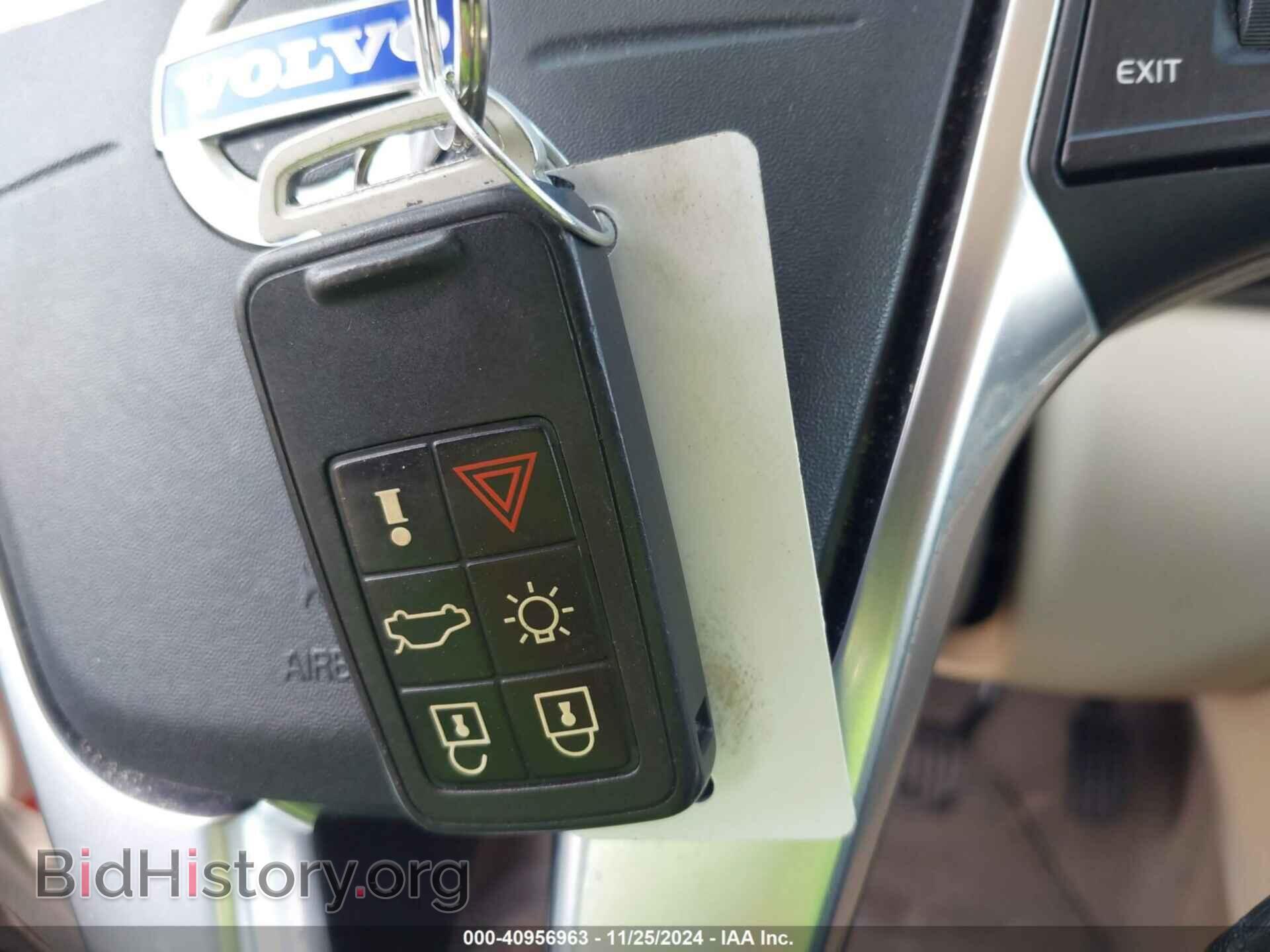 2015 VOLVO S60 - VIN: YV140MFC0F1307255 - Фото 11