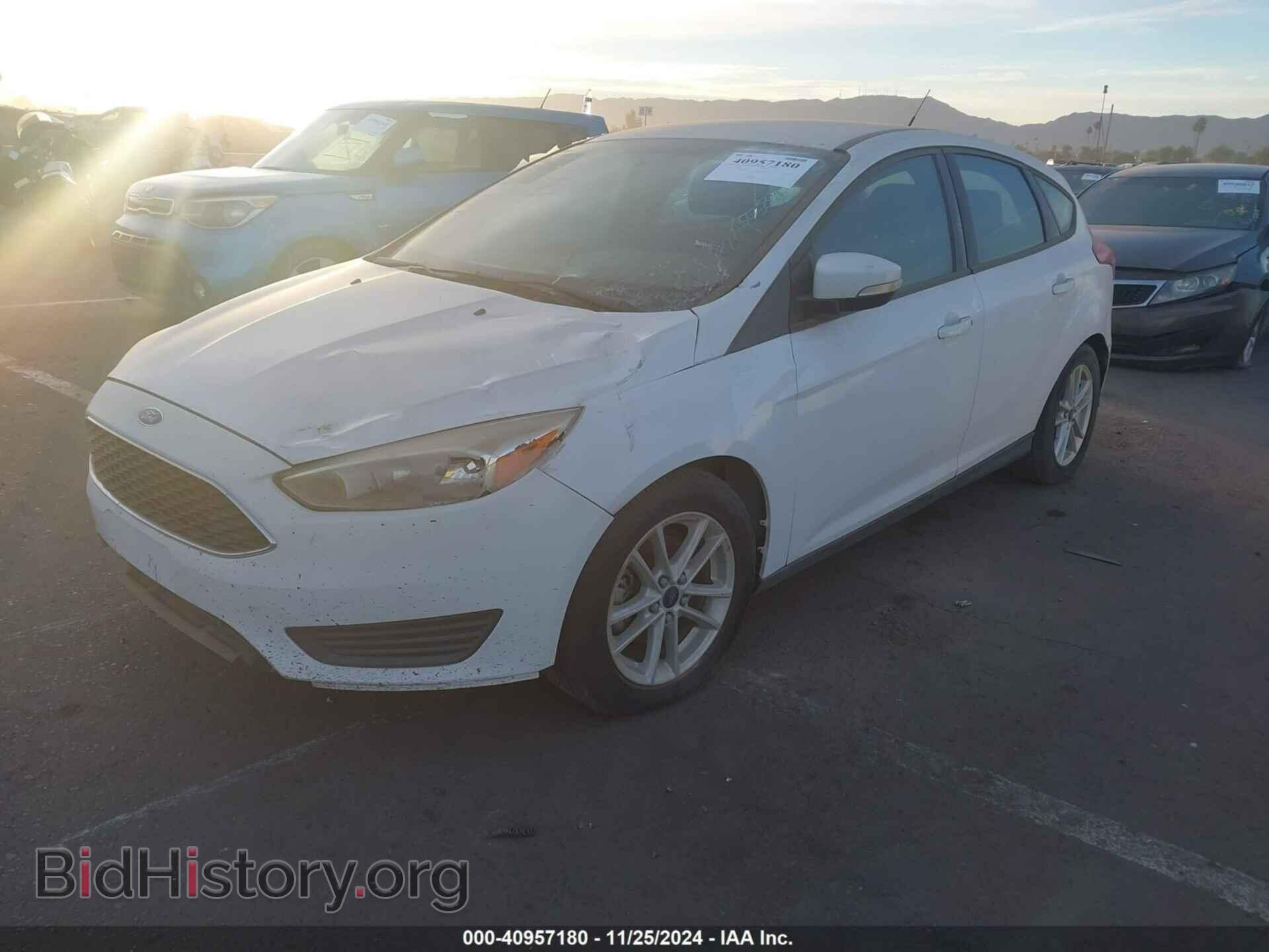 2017 FORD FOCUS - VIN: 1FADP3K24HL308477 - Фото 2
