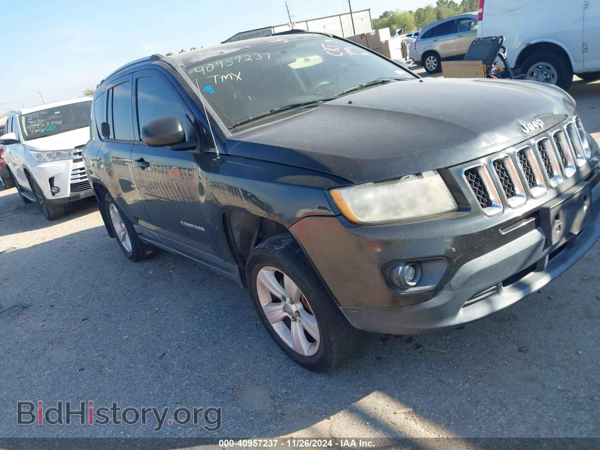 Photo 1J4NT1FB6BD165729 - JEEP COMPASS 2011