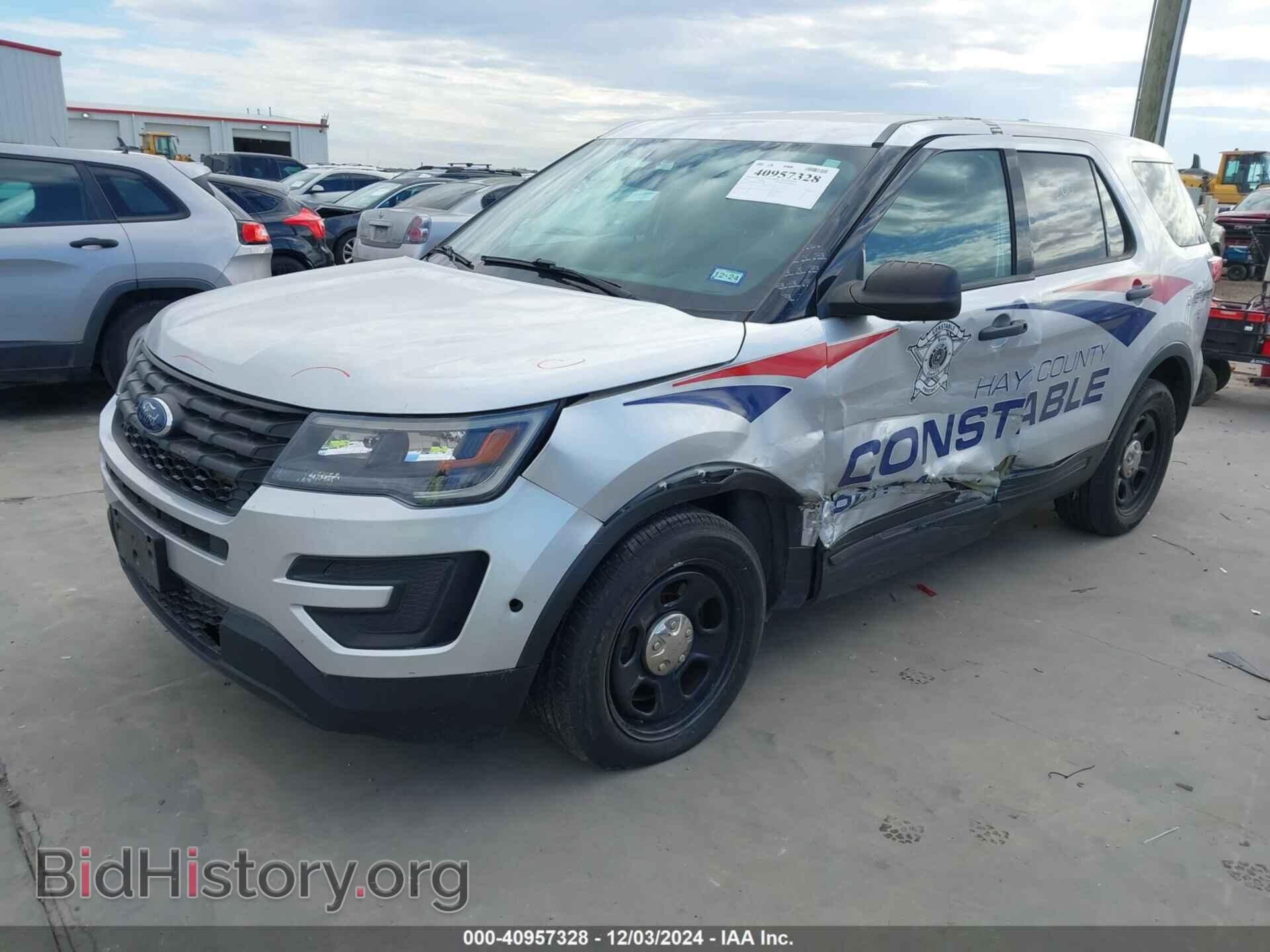 2018 FORD POLICE INTERCEPTOR UTILITY - VIN: 1FM5K8AR2JGB12881 - Photo 2