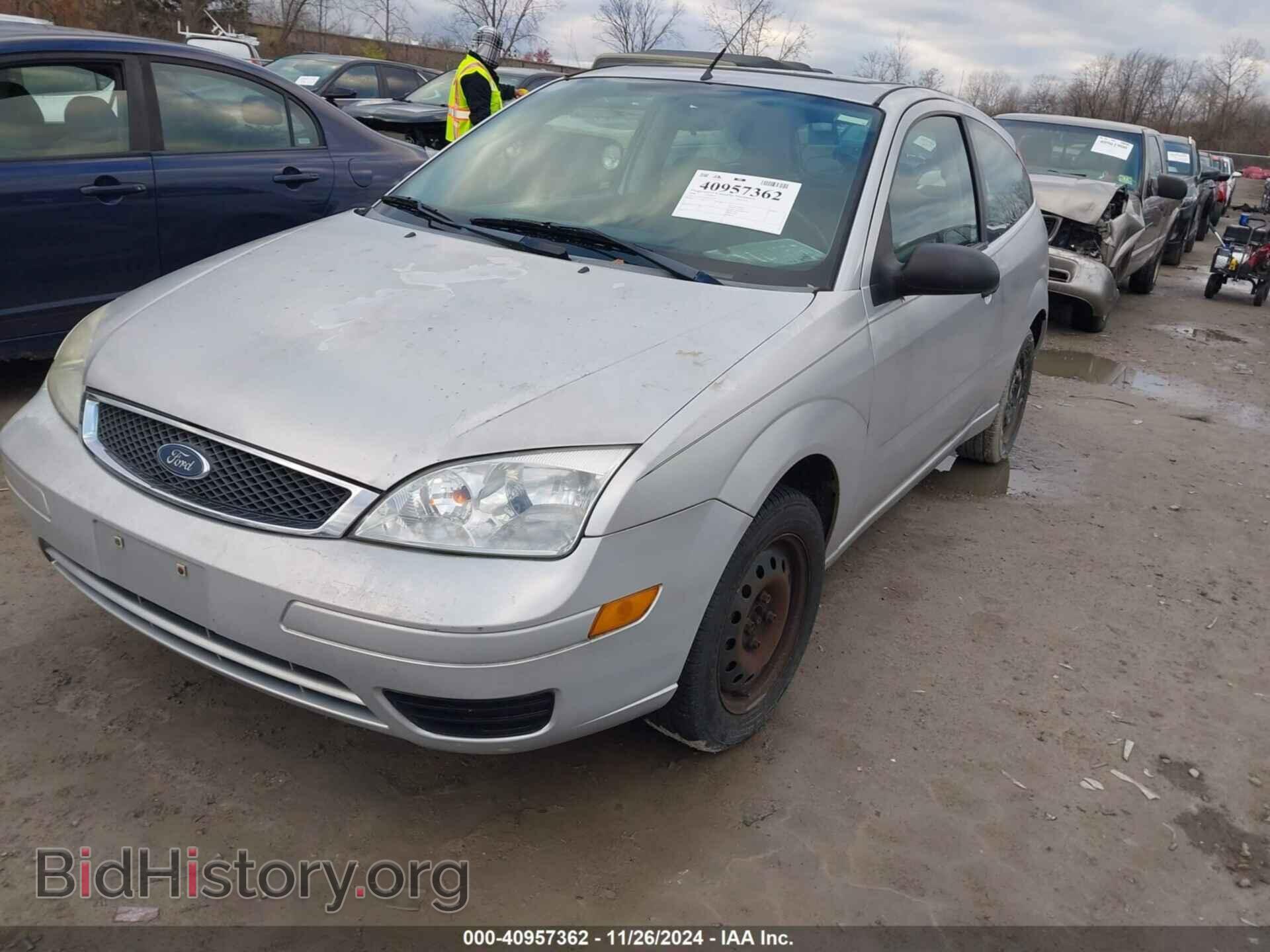 2006 FORD FOCUS - VIN: 1FAFP31N66W227500 - Фото 2