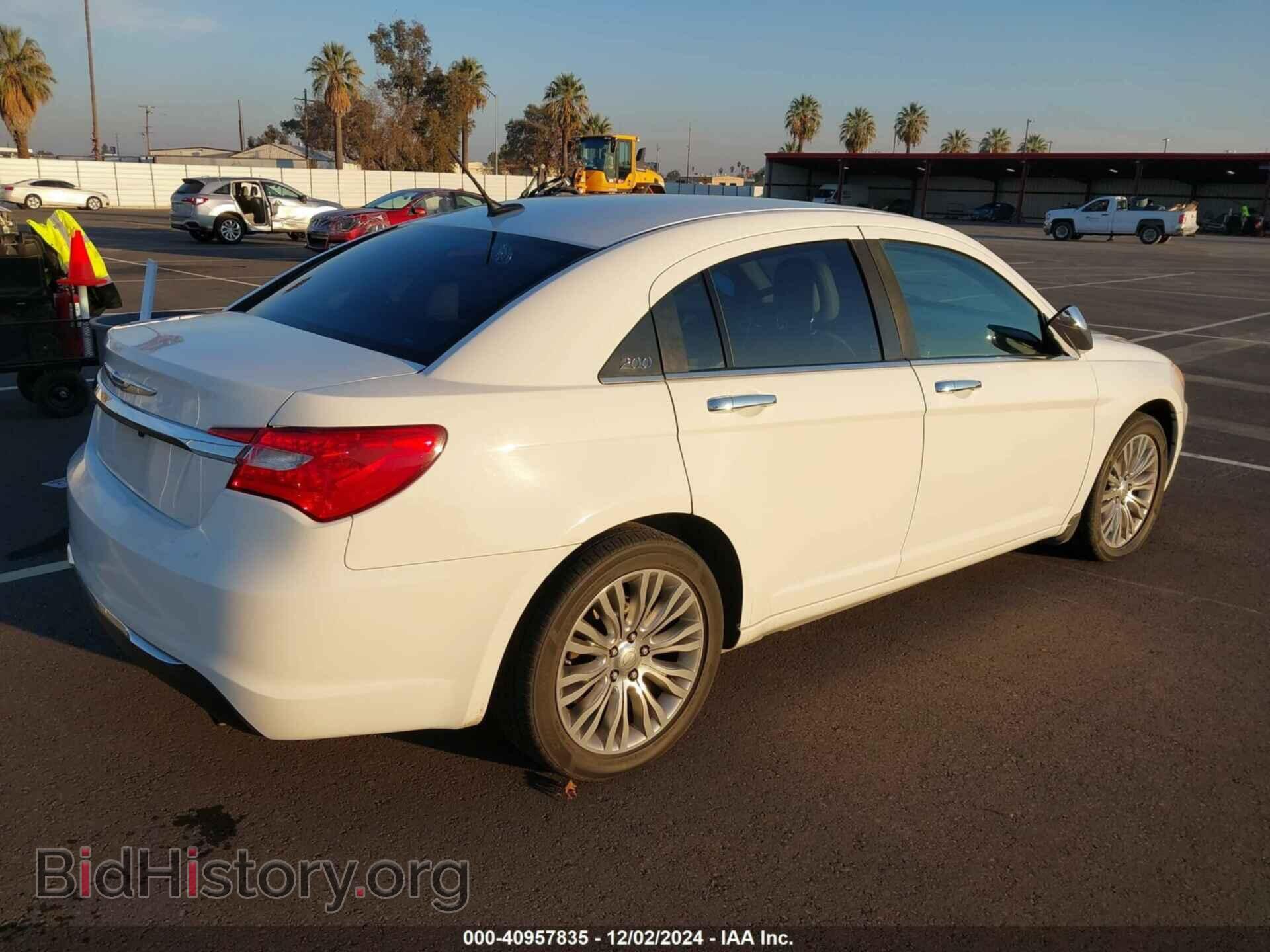 2012 CHRYSLER 200 - VIN: 1C3CCBCB8CN307599 - Фото 4