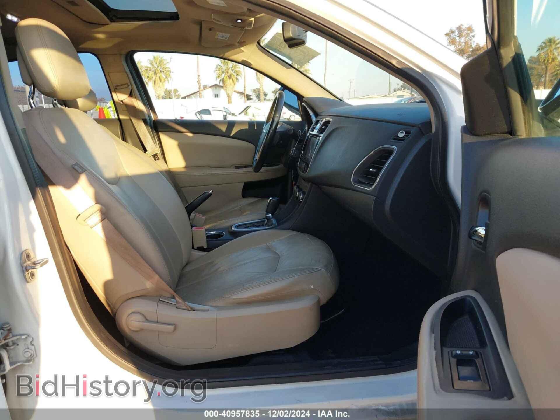 2012 CHRYSLER 200 - VIN: 1C3CCBCB8CN307599 - Фото 5