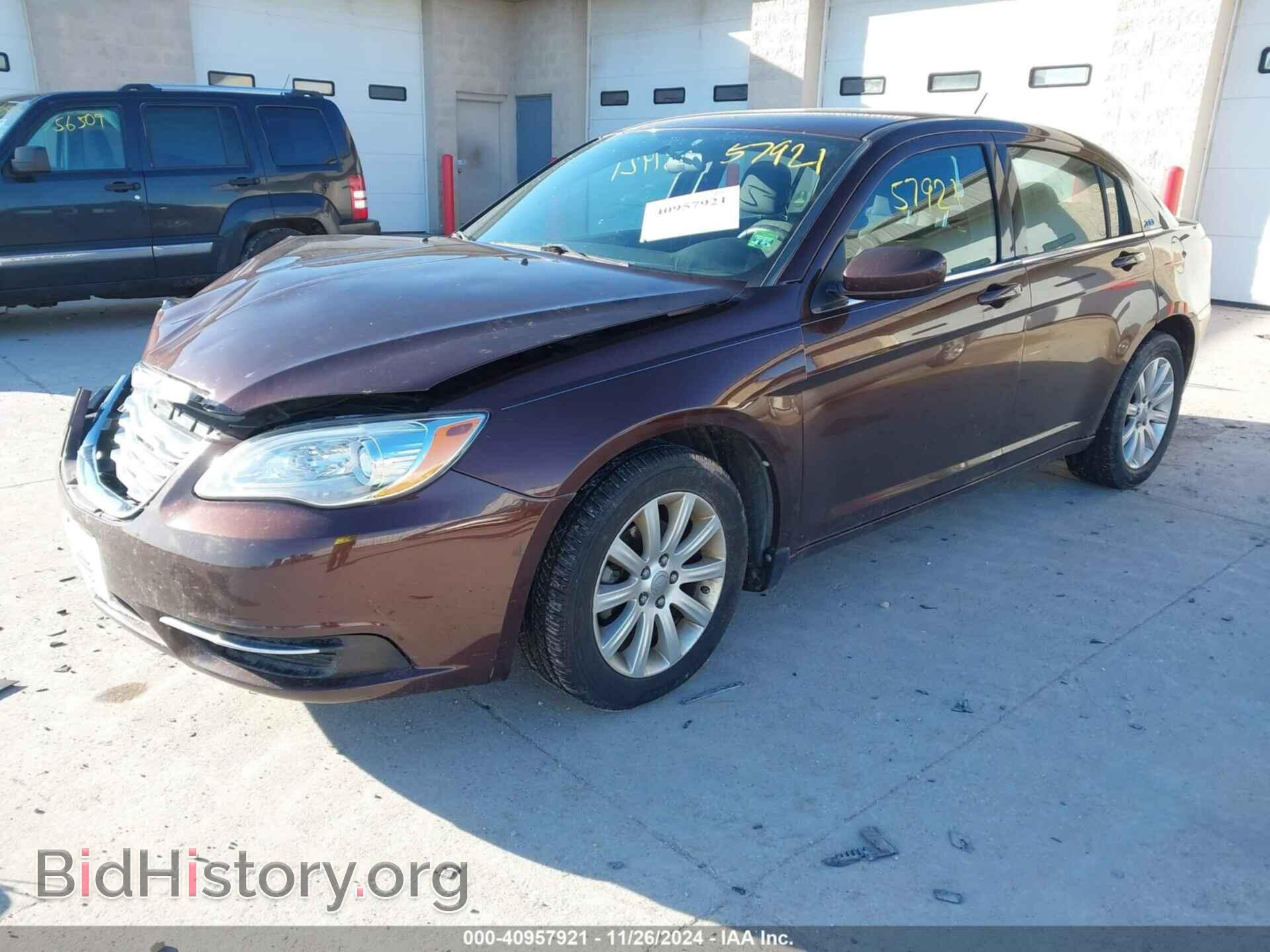 2013 CHRYSLER 200 - VIN: 1C3CCBBB8DN617223 - Фото 2