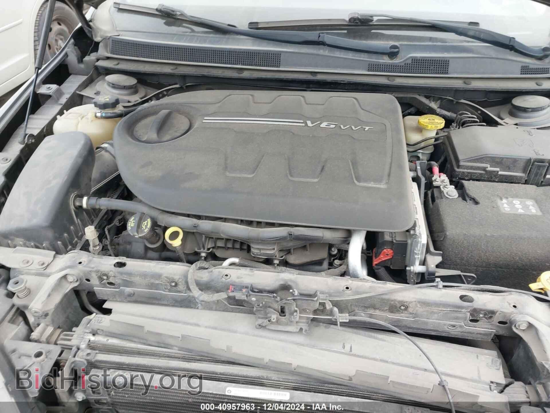 2015 CHRYSLER 200 - VIN: 1C3CCCEG0FN664682 - Photo 10