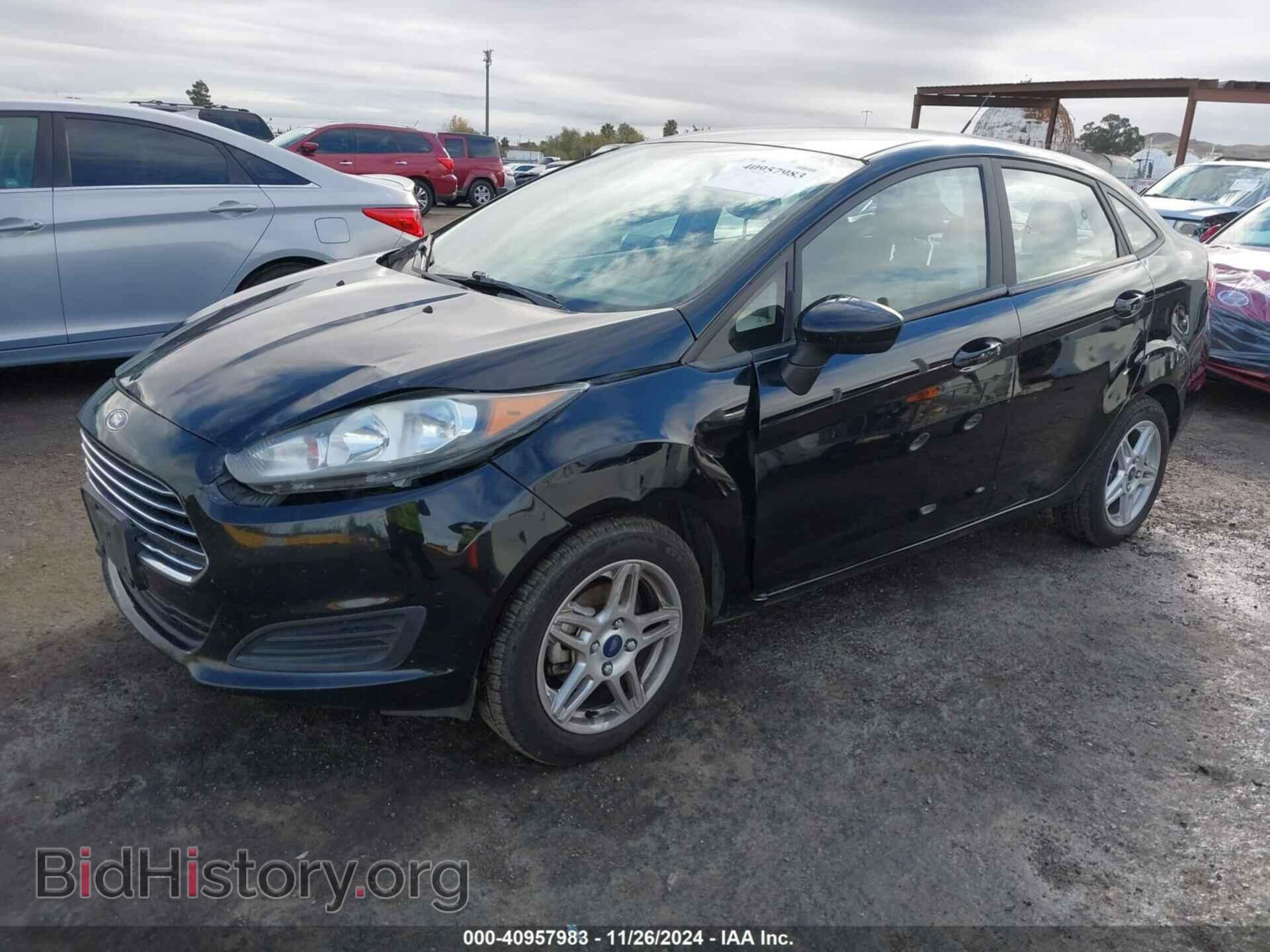 2018 FORD FIESTA - VIN: 3FADP4BJ4JM112301 - Фото 2