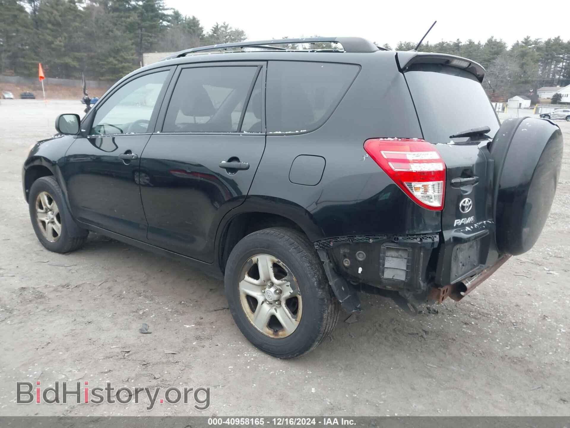 2011 TOYOTA RAV4 - VIN: 2T3BF4DV6BW155784 - Фото 3