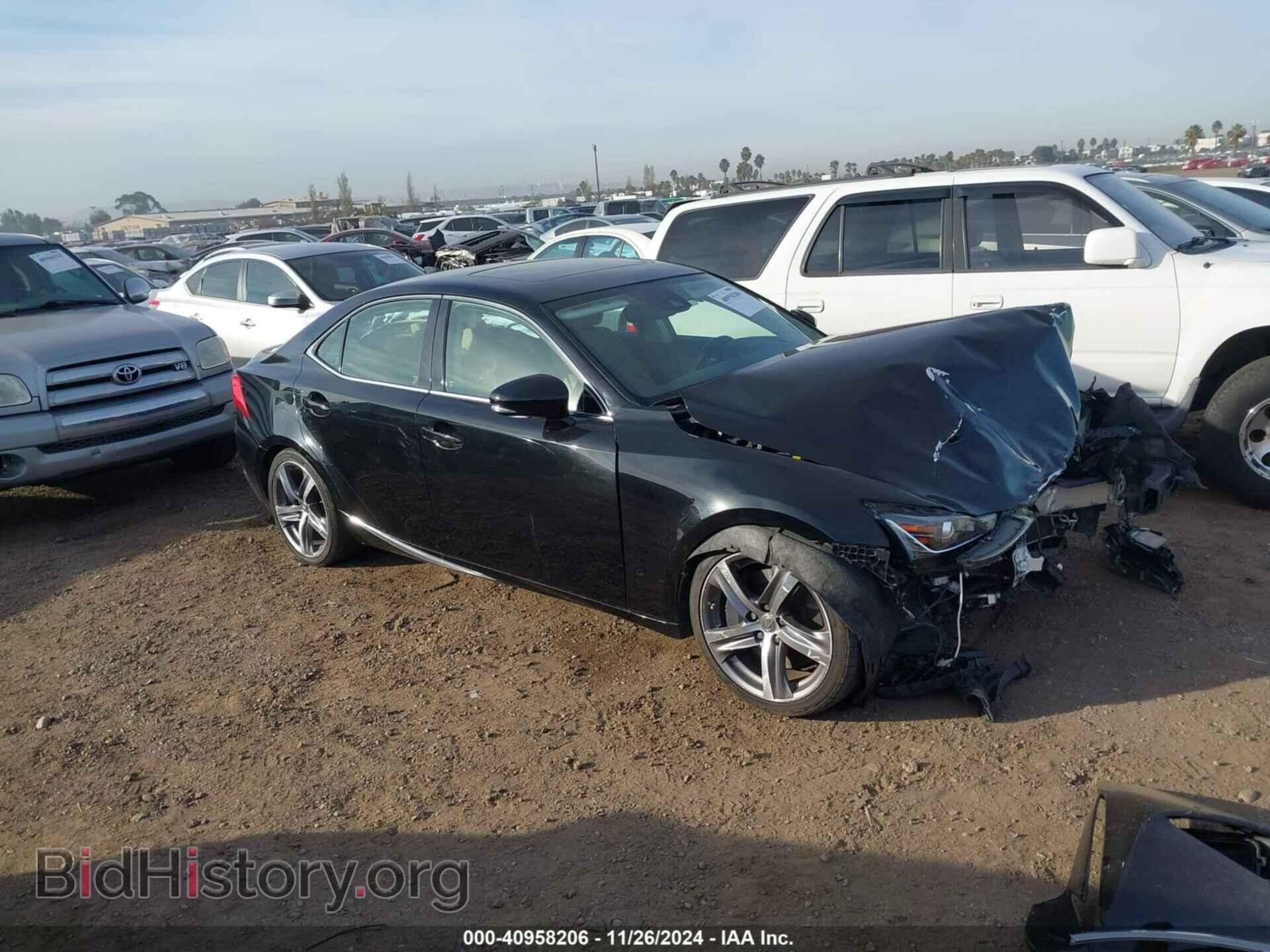 Photo JTHBA1D22H5040262 - LEXUS IS 200T 2017