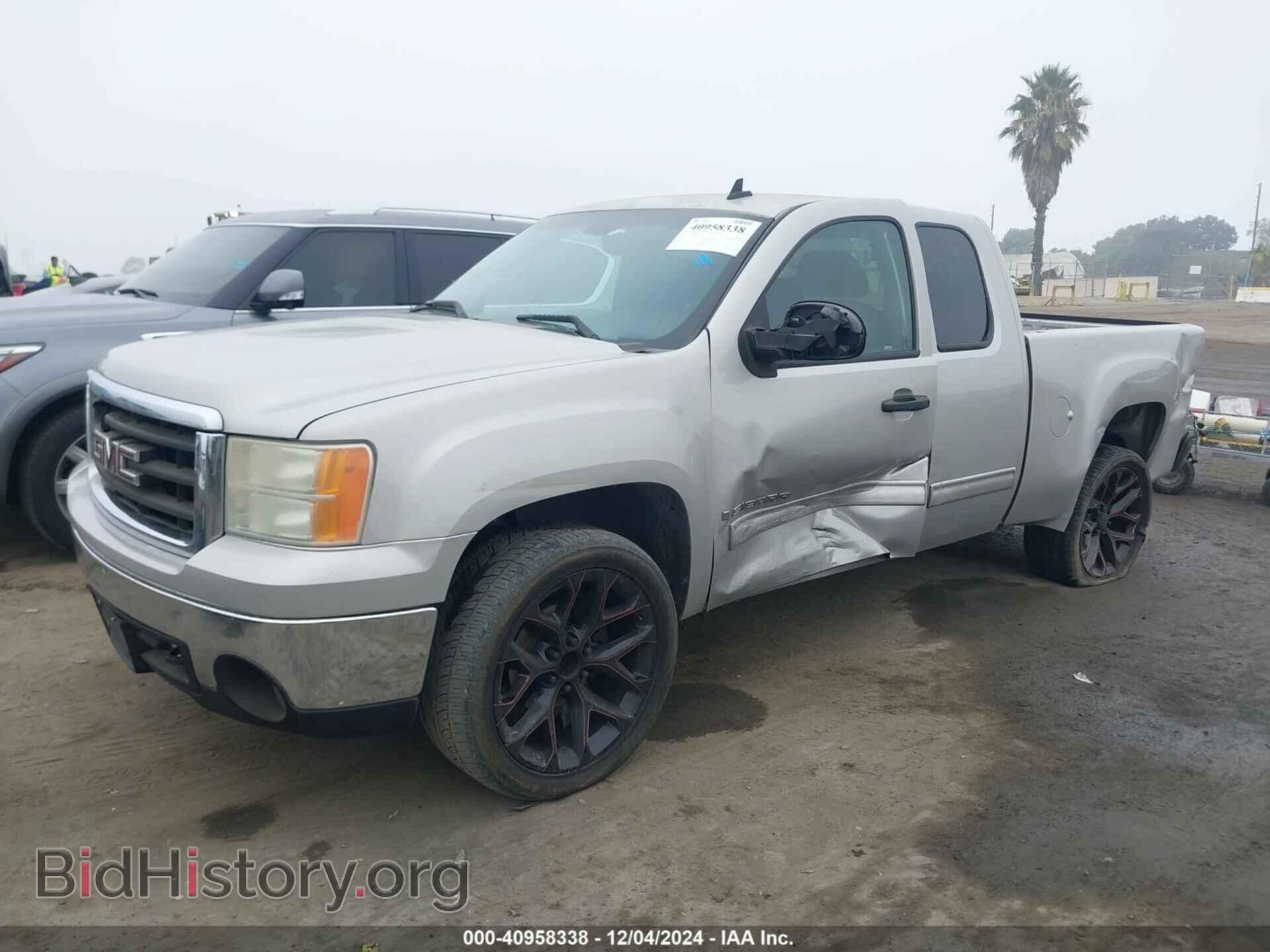 2007 GMC SIERRA 1500 - VIN: 2GTEC19J971696869 - Фото 2
