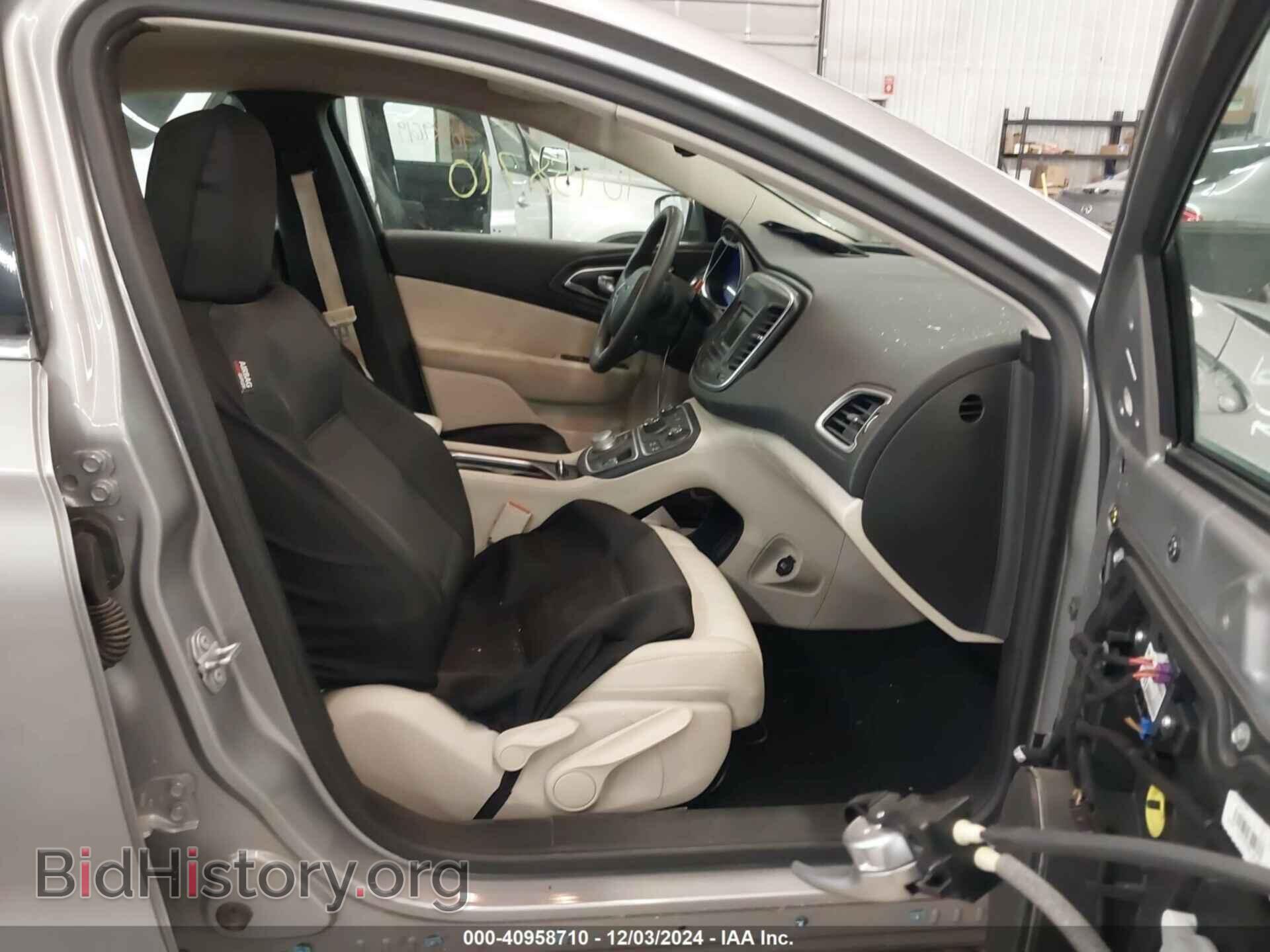 2016 CHRYSLER 200 - VIN: 1C3CCCABXGN186542 - Фото 5