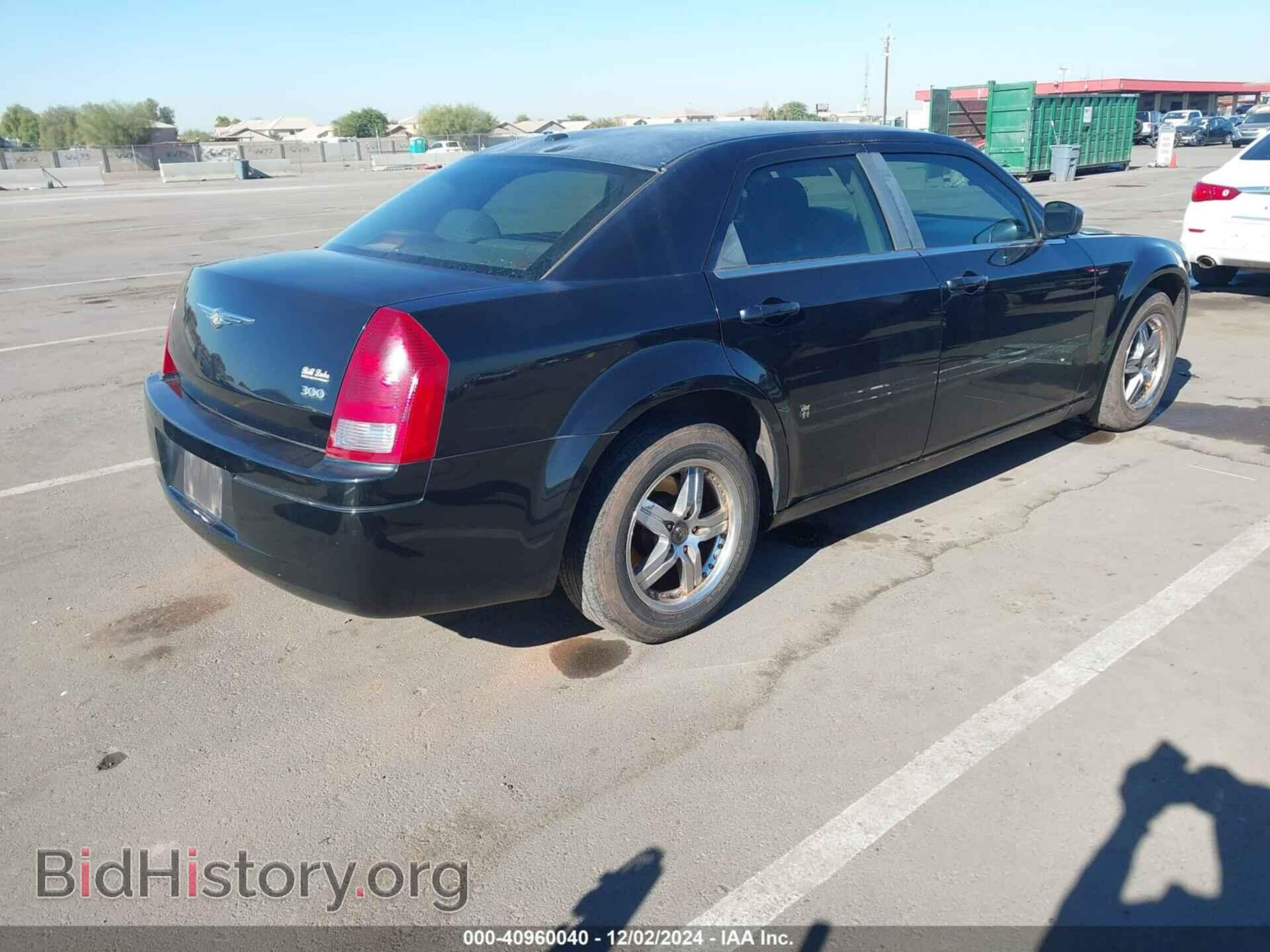 2006 CHRYSLER 300 - VIN: 2C3KA43R96H534131 - Фото 4