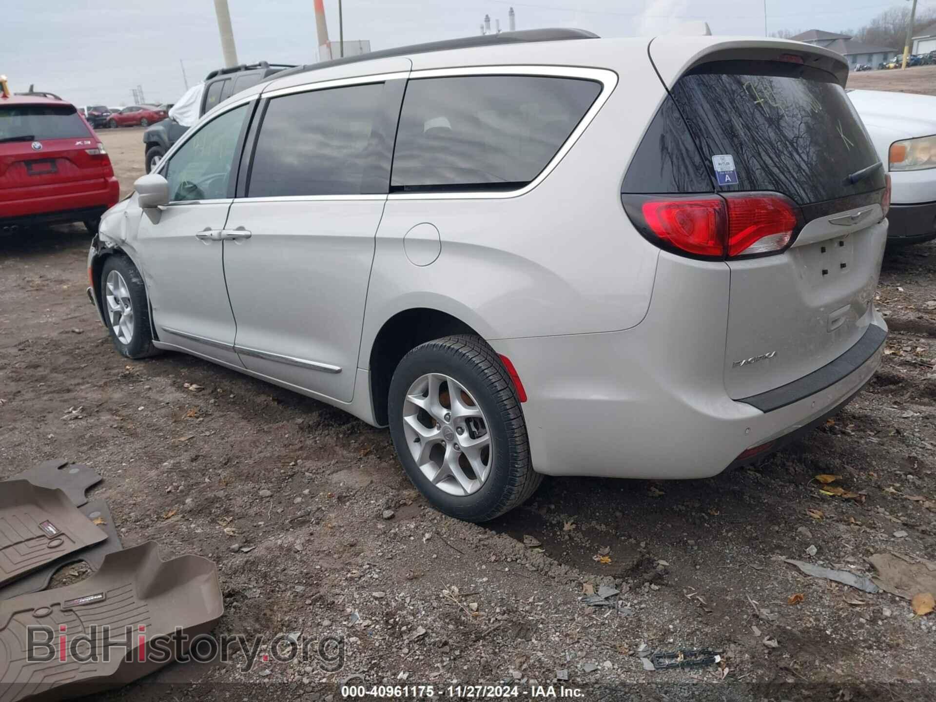 2017 CHRYSLER PACIFICA - VIN: 2C4RC1BG1HR744884 - Фото 3