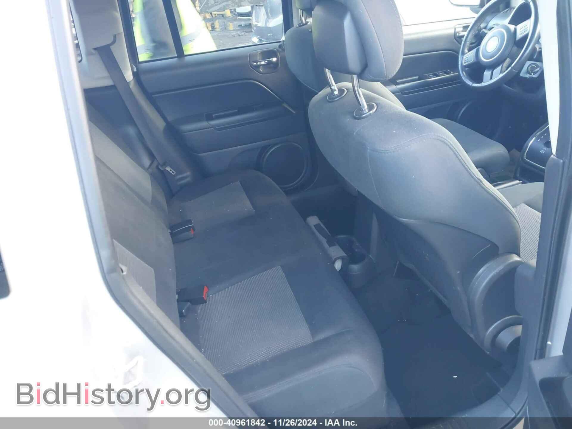2012 JEEP COMPASS - VIN: 1C4NJDEB0CD686154 - Photo 8
