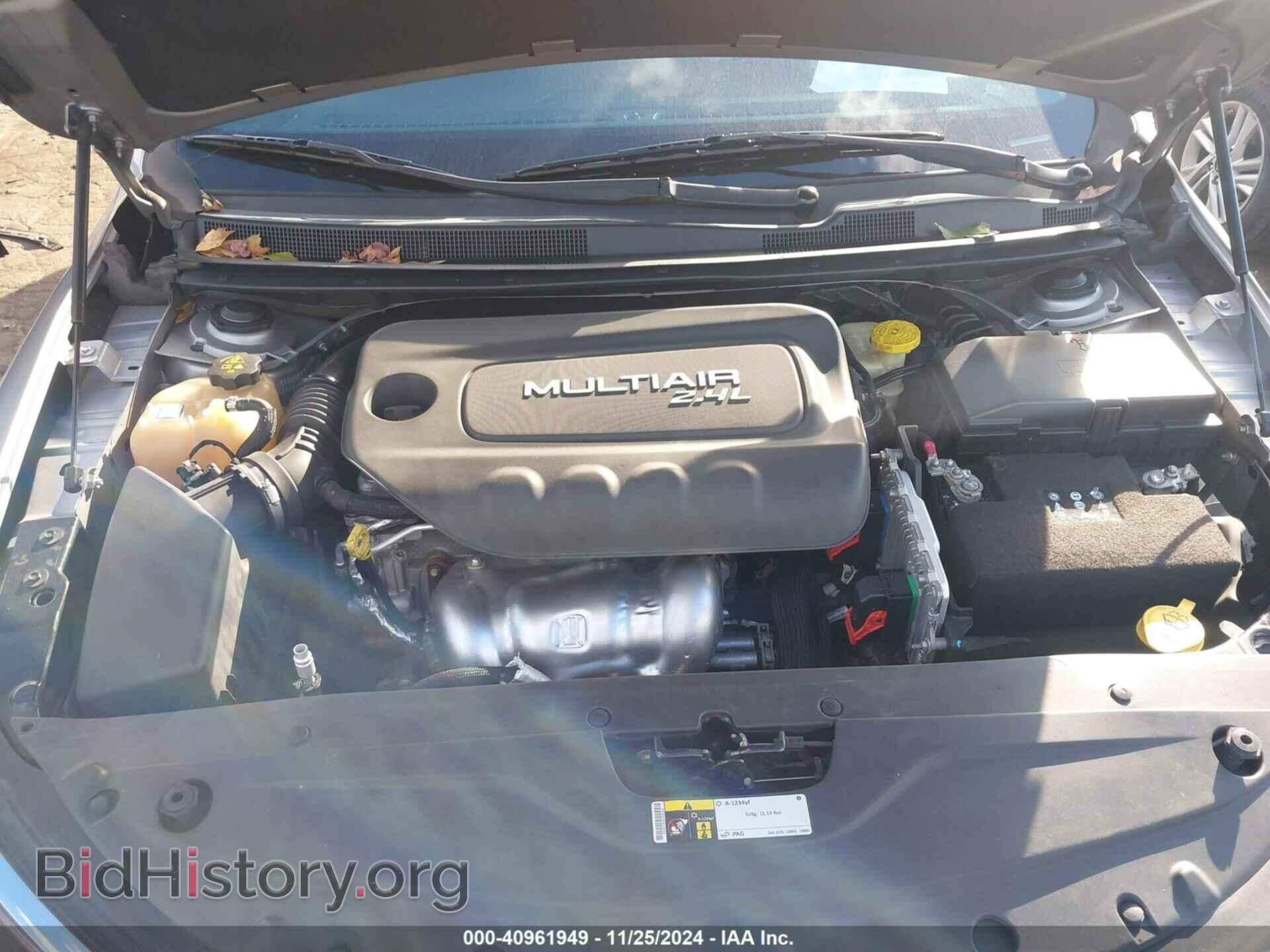 2015 CHRYSLER 200 - VIN: 1C3CCCAB2FN596606 - Фото 10