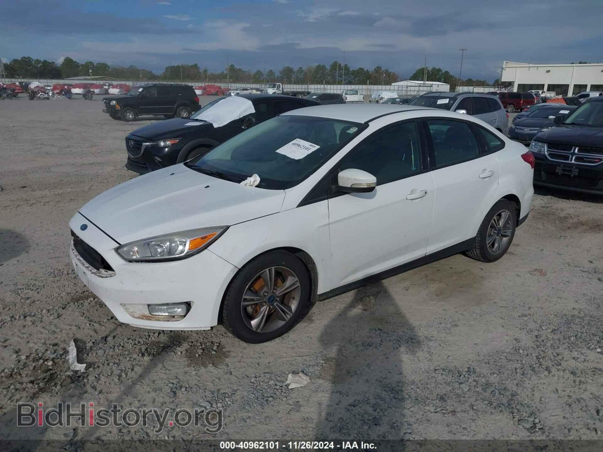 2017 FORD FOCUS - VIN: 1FADP3FE3HL294057 - Фото 2