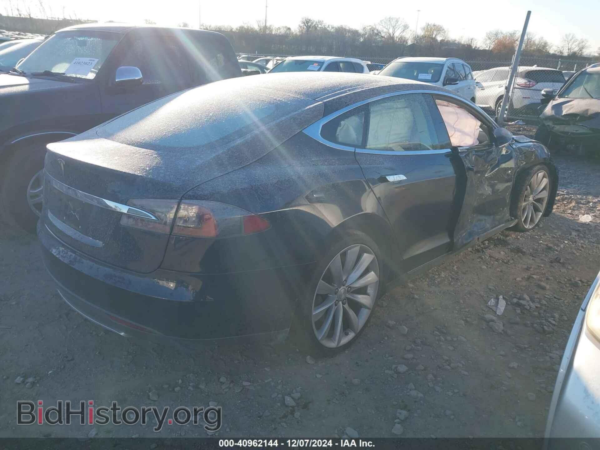 2014 TESLA MODEL S - VIN: 5YJSA1S16EFP49914 - Photo 4